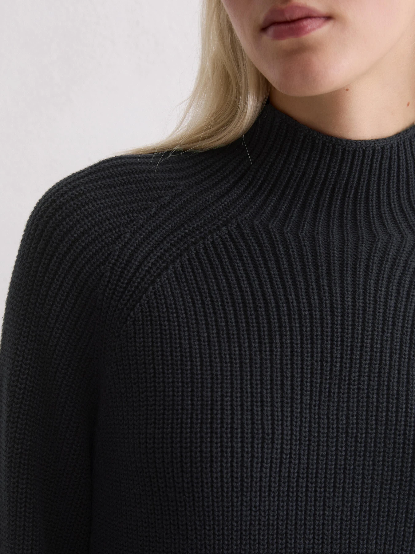 Свитры и кардиганы Marc O’Polo модель 509605960009-888 Свитры и кардиганы Marc O’Polo модель 509605960009-888 Фото