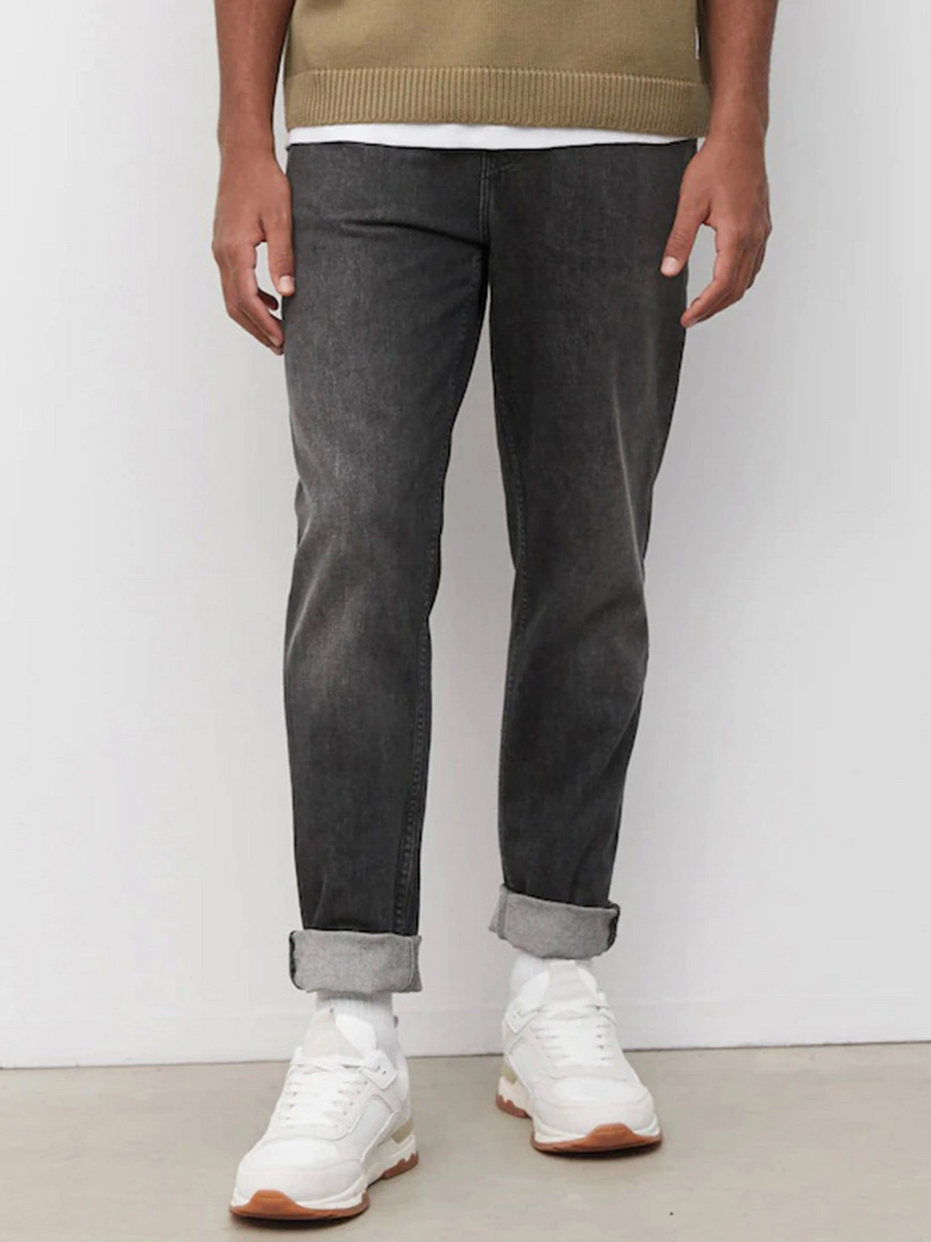 Джинси Marc O'Polo denim LINUS slim tapered модель 261921112074-P41_34 Джинси Marc O'Polo denim LINUS slim tapered модель 261921112074-P41_34 Фото