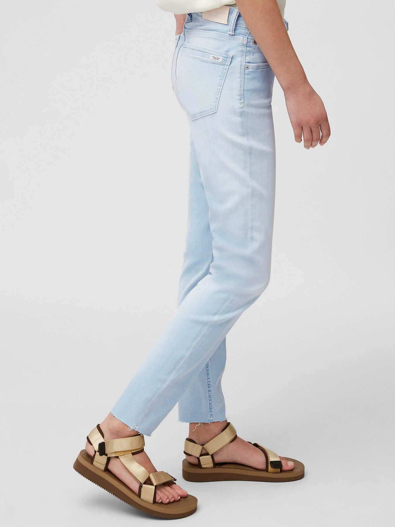 Джинсы Marc O’Polo DENIM ALVA Cropped модель M43908112321-P37_32 Джинсы Marc O’Polo DENIM ALVA Cropped модель M43908112321-P37_32 Фото
