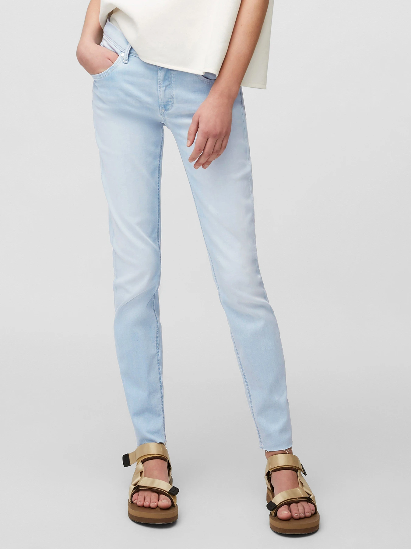 Джинсы Marc O’Polo DENIM ALVA Cropped модель M43908112321-P37_32 Джинсы Marc O’Polo DENIM ALVA Cropped модель M43908112321-P37_32 Фото