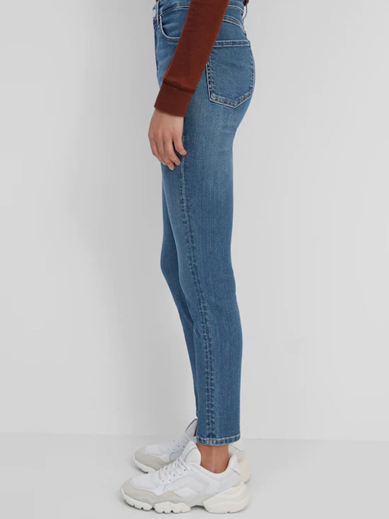 Джинсы Marc O’Polo DENIM KAJ cropped модель M40924012287-P02_32 Джинсы Marc O’Polo DENIM KAJ cropped модель M40924012287-P02_32 Фото