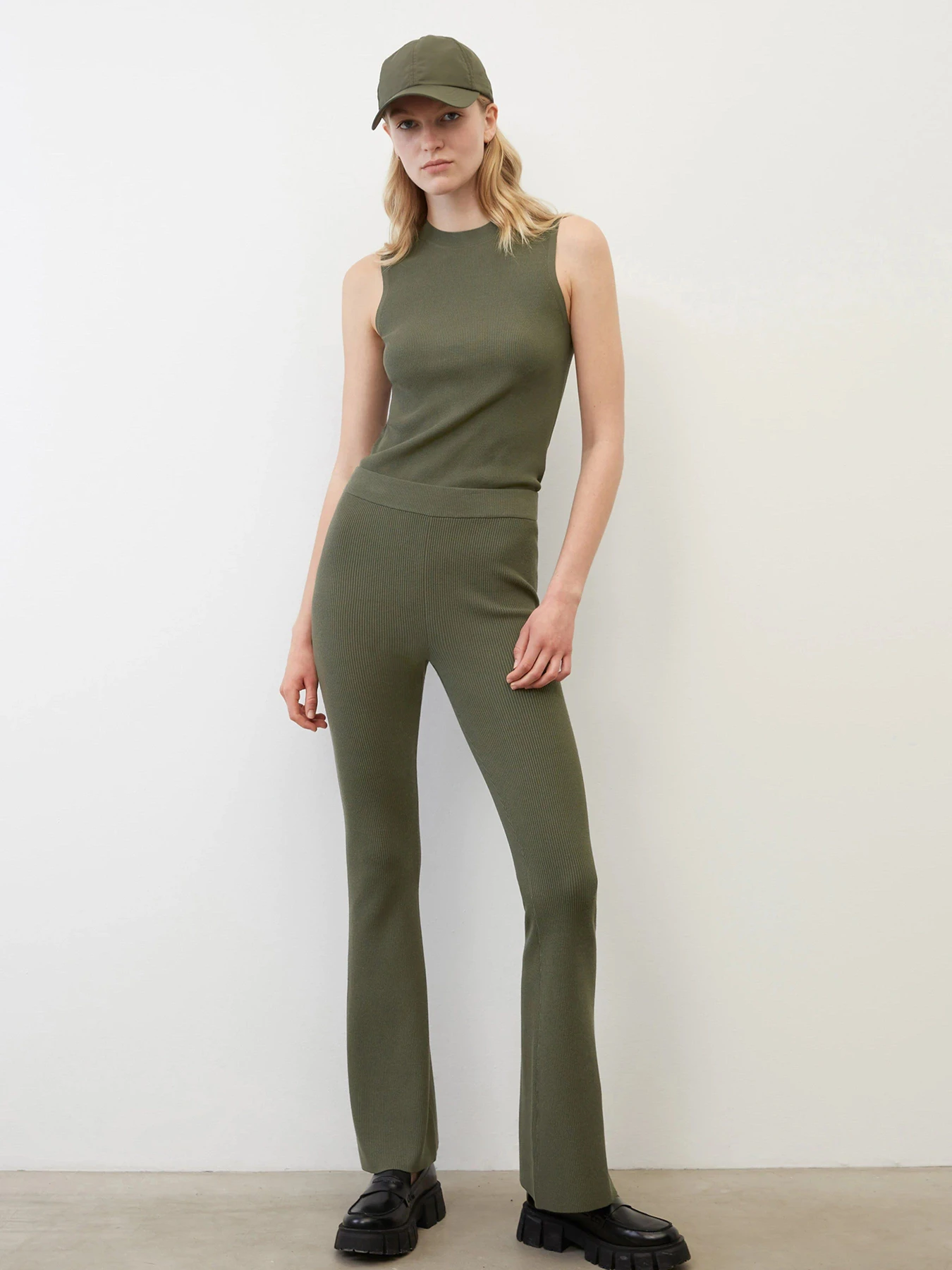 Брюки Marc O’Polo модель 207512968049-454 Брюки Marc O’Polo модель 207512968049-454 Фото
