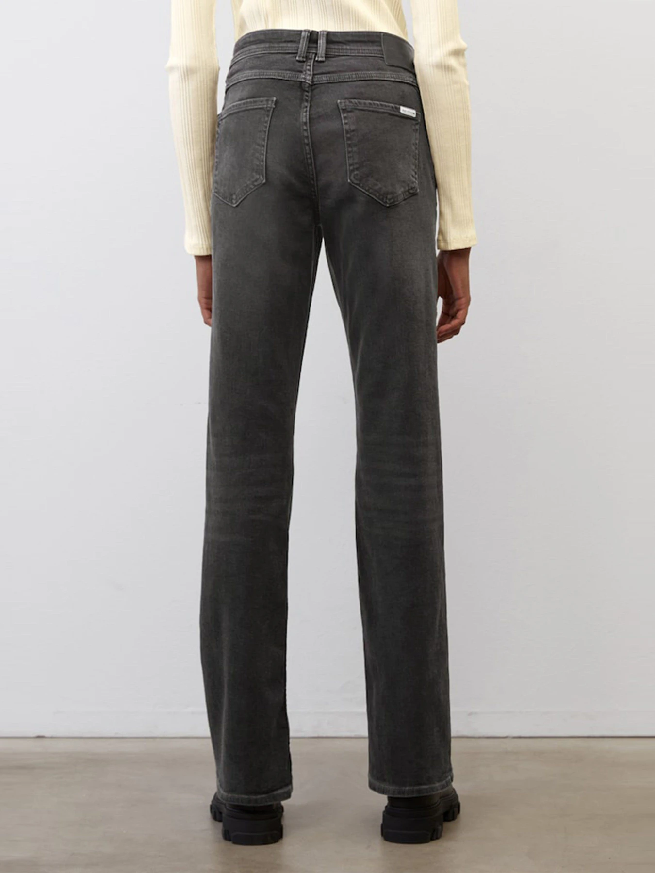 Джинсы Marc O’Polo DENIM NELLA BOOTCUT модель 249929312341-Q28_32 Джинсы Marc O’Polo DENIM NELLA BOOTCUT модель 249929312341-Q28_32 Фото