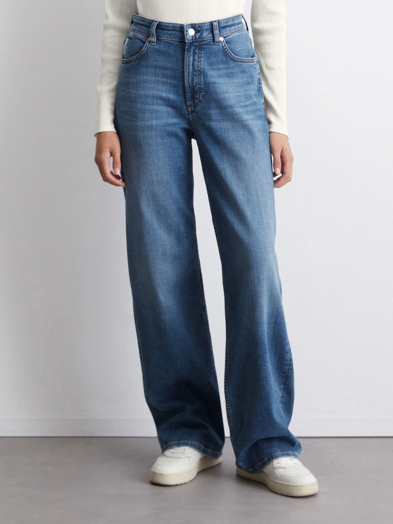 Джинсы Marc O’Polo DENIM модель 5000005525-4947 Джинсы Marc O’Polo DENIM модель 5000005525-4947 Фото