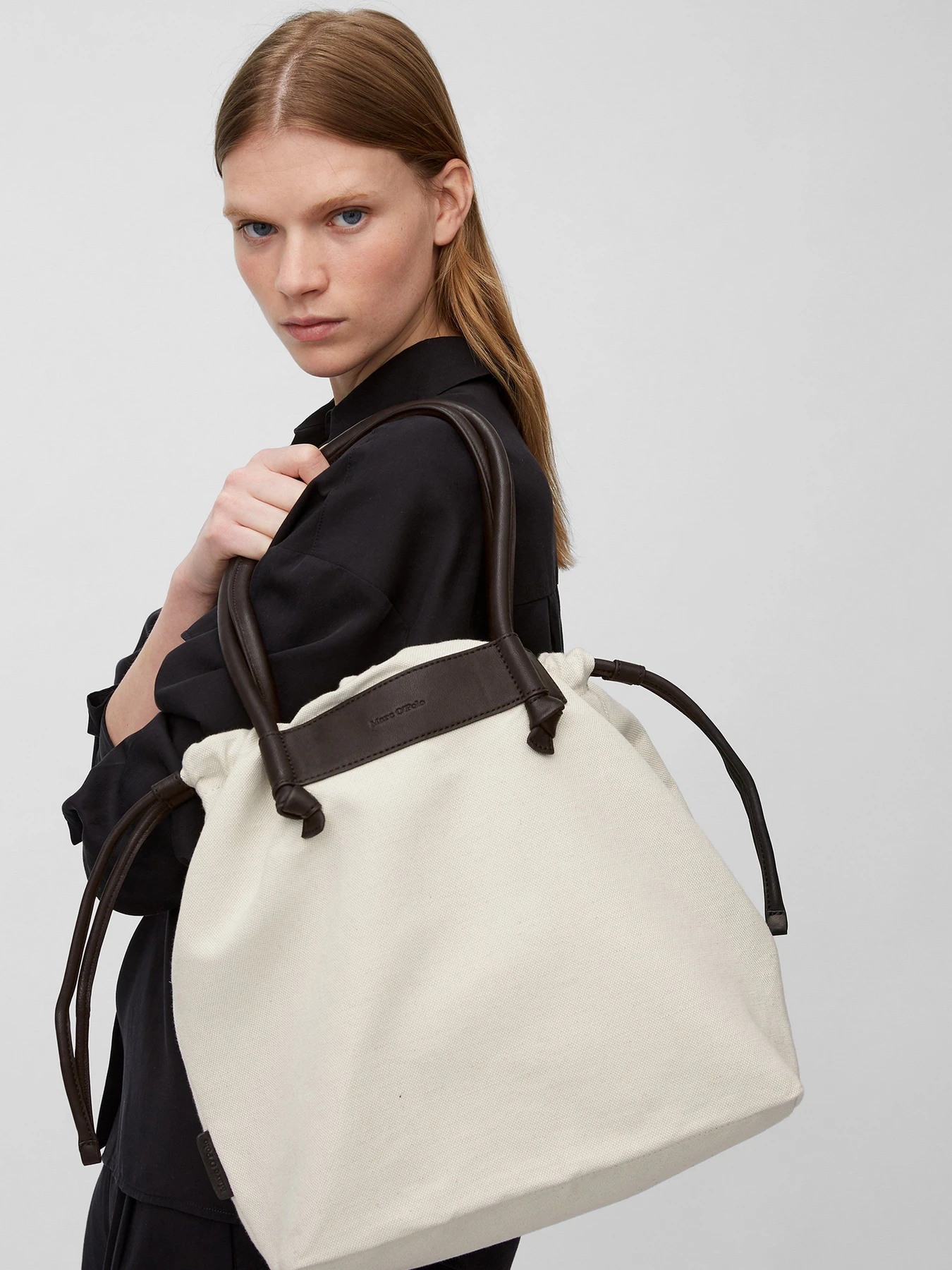 Сумки Marc O’Polo модель 10319780201802-990 Сумки Marc O’Polo модель 10319780201802-990 Фото