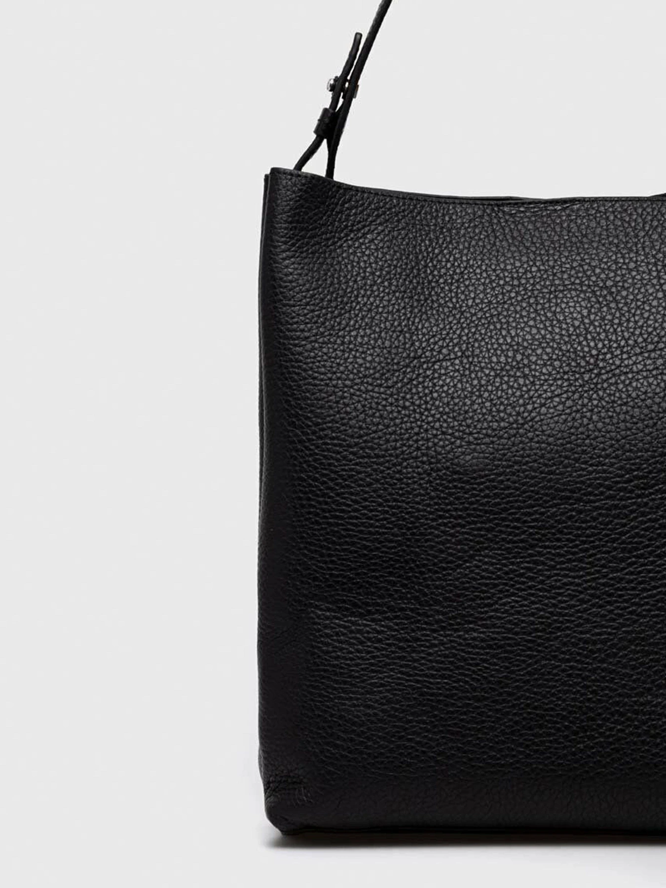 Сумки Marc O’Polo модель 30219651101109-990 Сумки Marc O’Polo модель 30219651101109-990 Фото