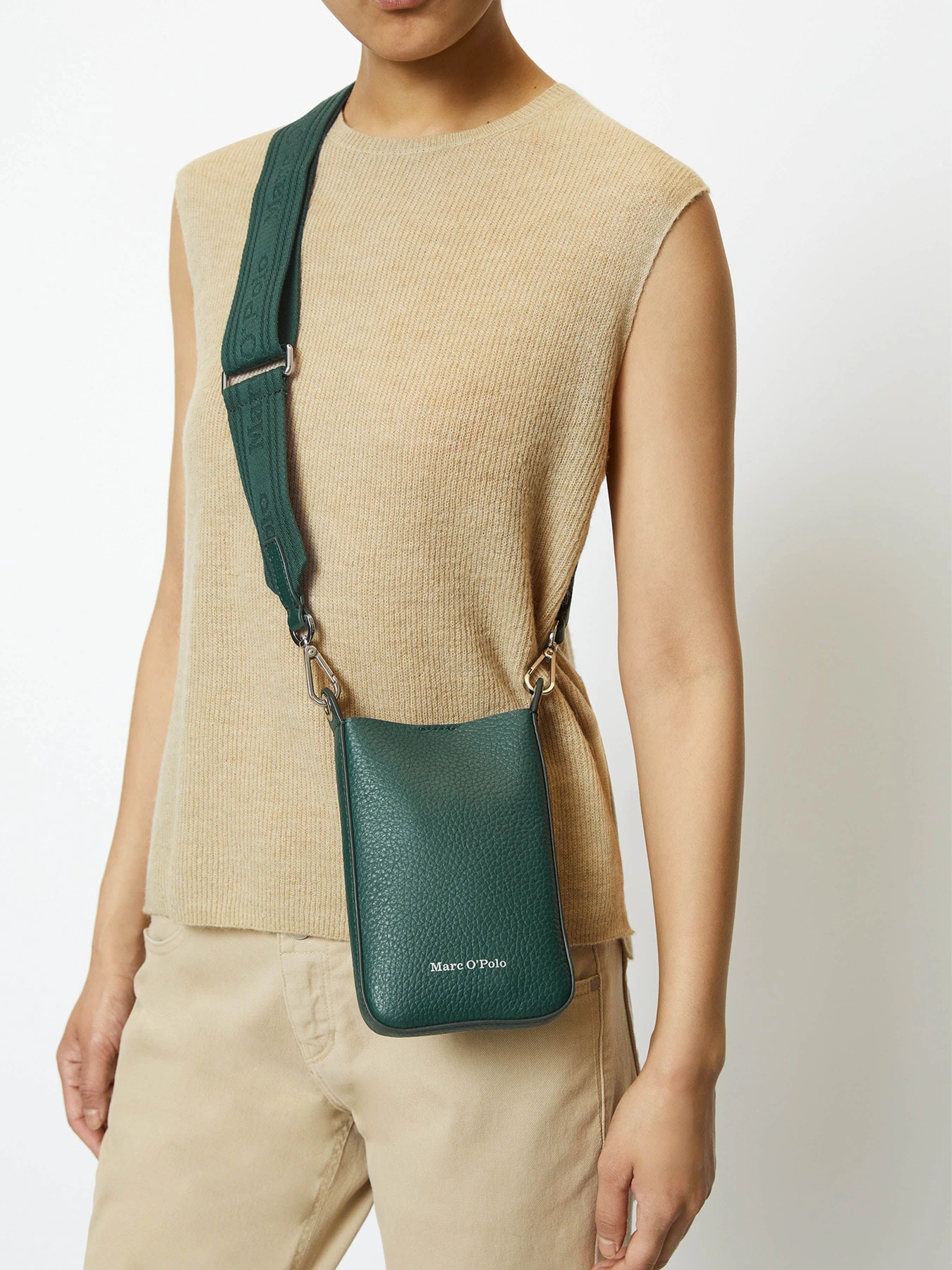 Сумки Marc O’Polo модель 30819658401109-402 Сумки Marc O’Polo модель 30819658401109-402 Фото