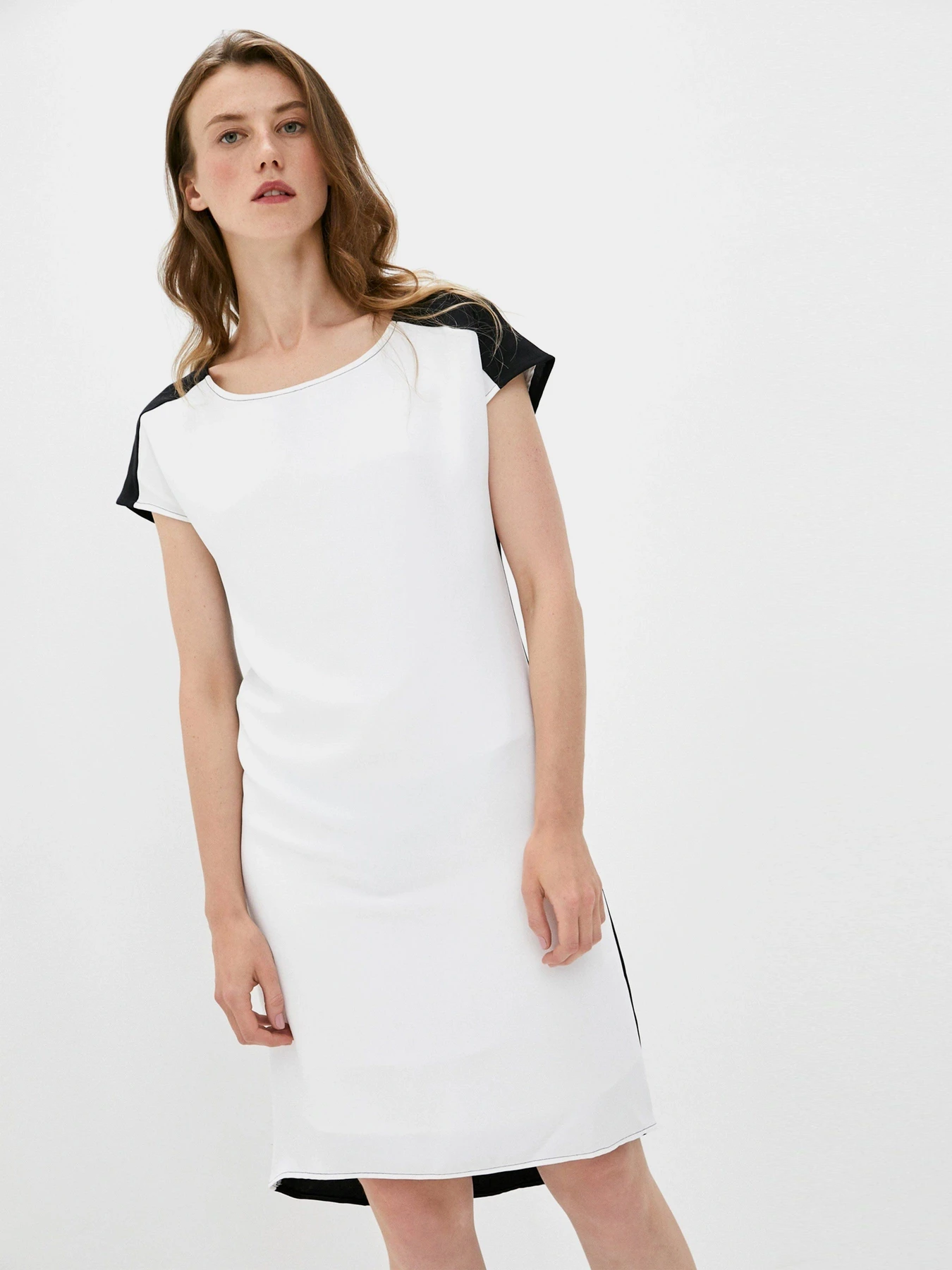 Сукні Armani Exchange модель 6HYA01-YNNVZ-8184 Фото