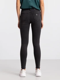 Джинсы Armani Exchange Super Skinny модель 3KYJ24-Y1BEZ-0204 Фото