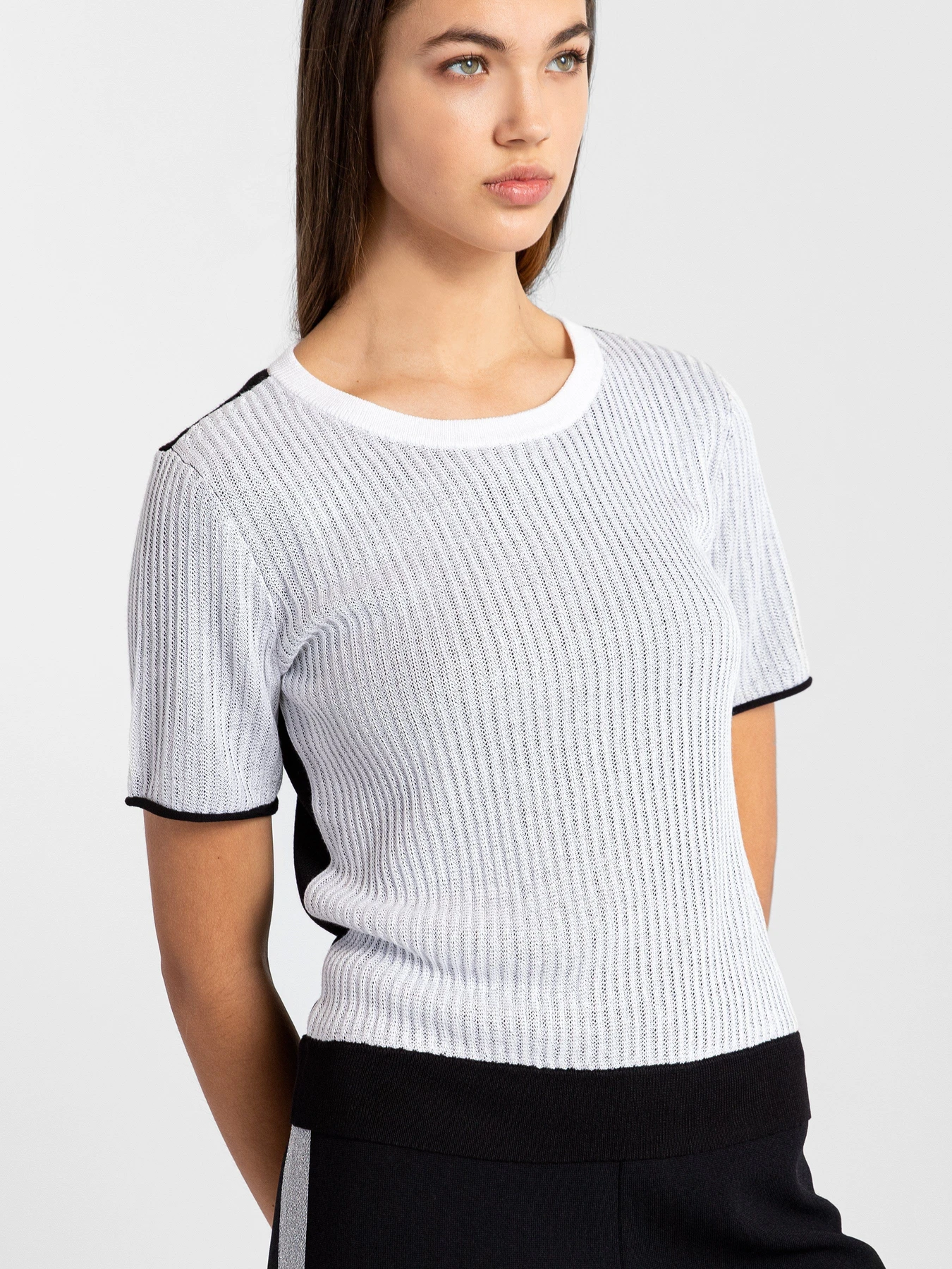 Футболки и поло Armani Exchange модель 3KYM1M-YMN7Z-8229 Футболки и поло Armani Exchange модель 3KYM1M-YMN7Z-8229 Фото