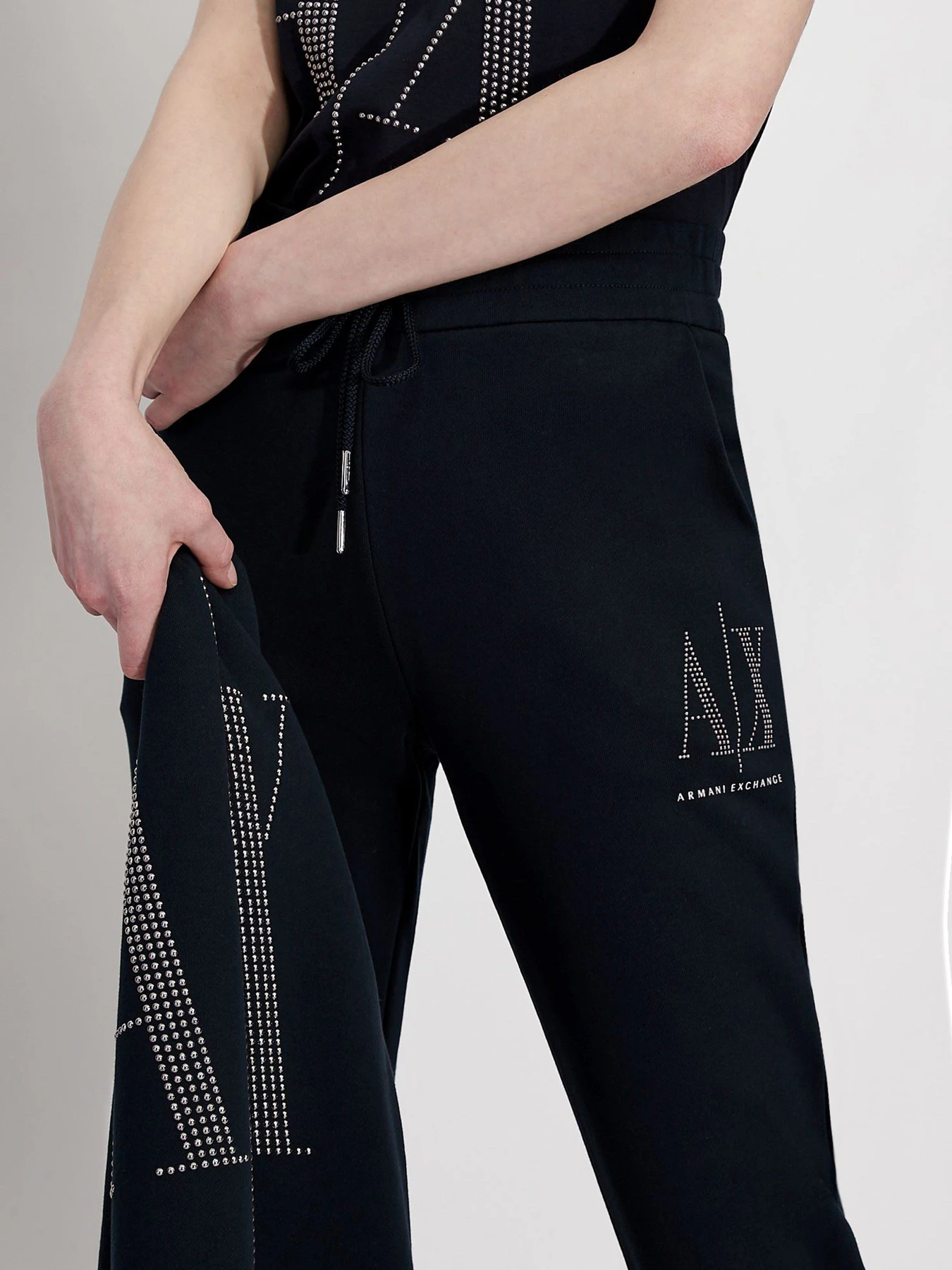 Брюки Armani Exchange модель 8NYPDX-YJ68Z-1510 Брюки Armani Exchange модель 8NYPDX-YJ68Z-1510 Фото
