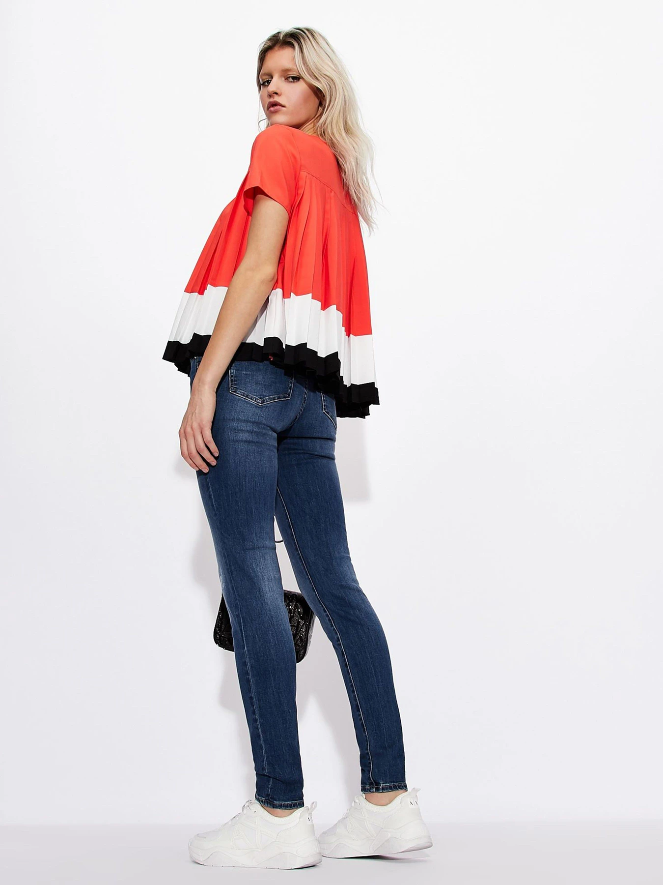 Джинсы Armani Exchange Super Skinny модель 3KYJ69-Y1EEZ-1500 Джинсы Armani Exchange Super Skinny модель 3KYJ69-Y1EEZ-1500 Фото