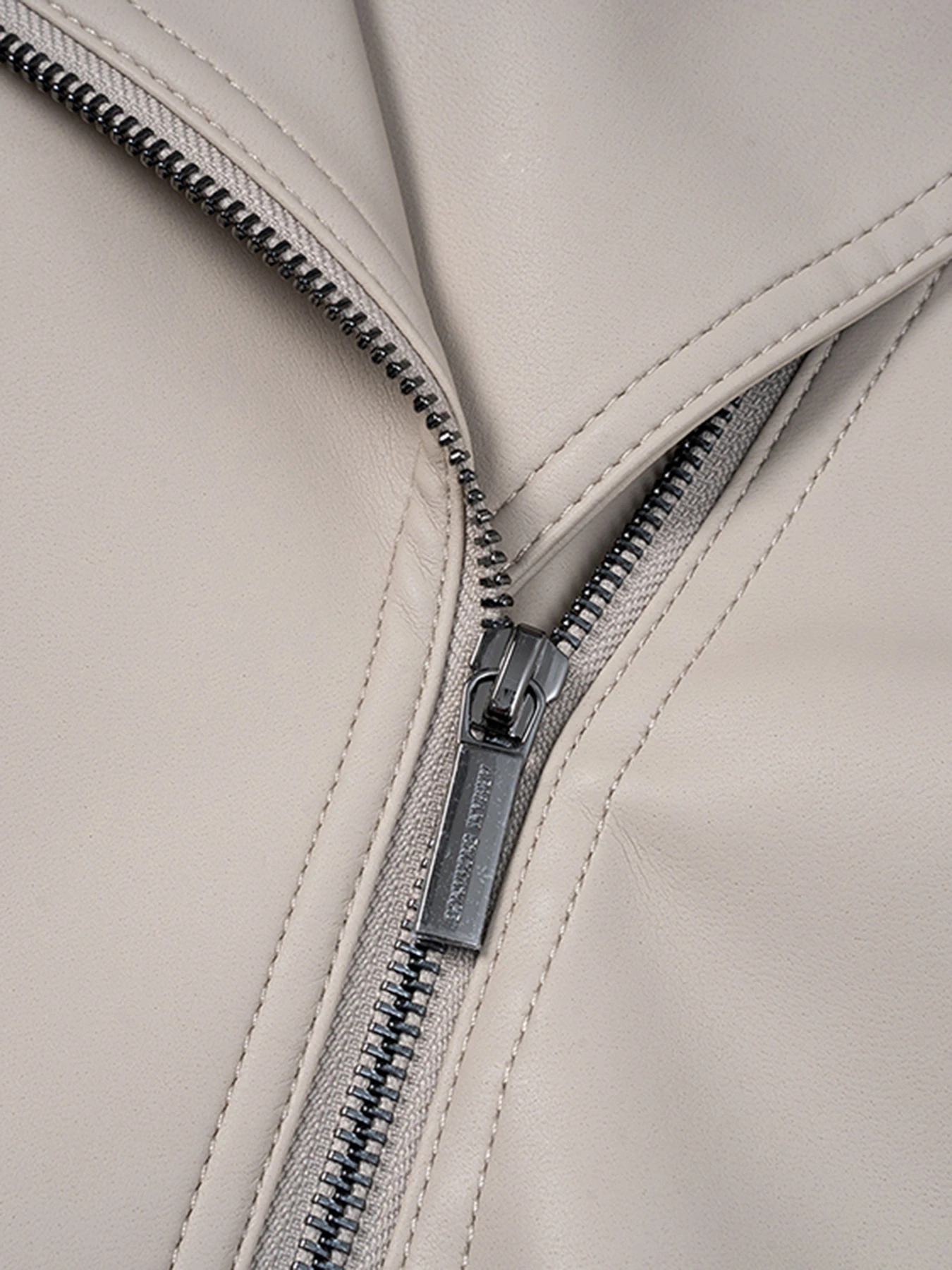 Куртки та дублянки Armani Exchange модель 3KYB19-YNTPZ-1724 Куртки та дублянки Armani Exchange модель 3KYB19-YNTPZ-1724 Фото