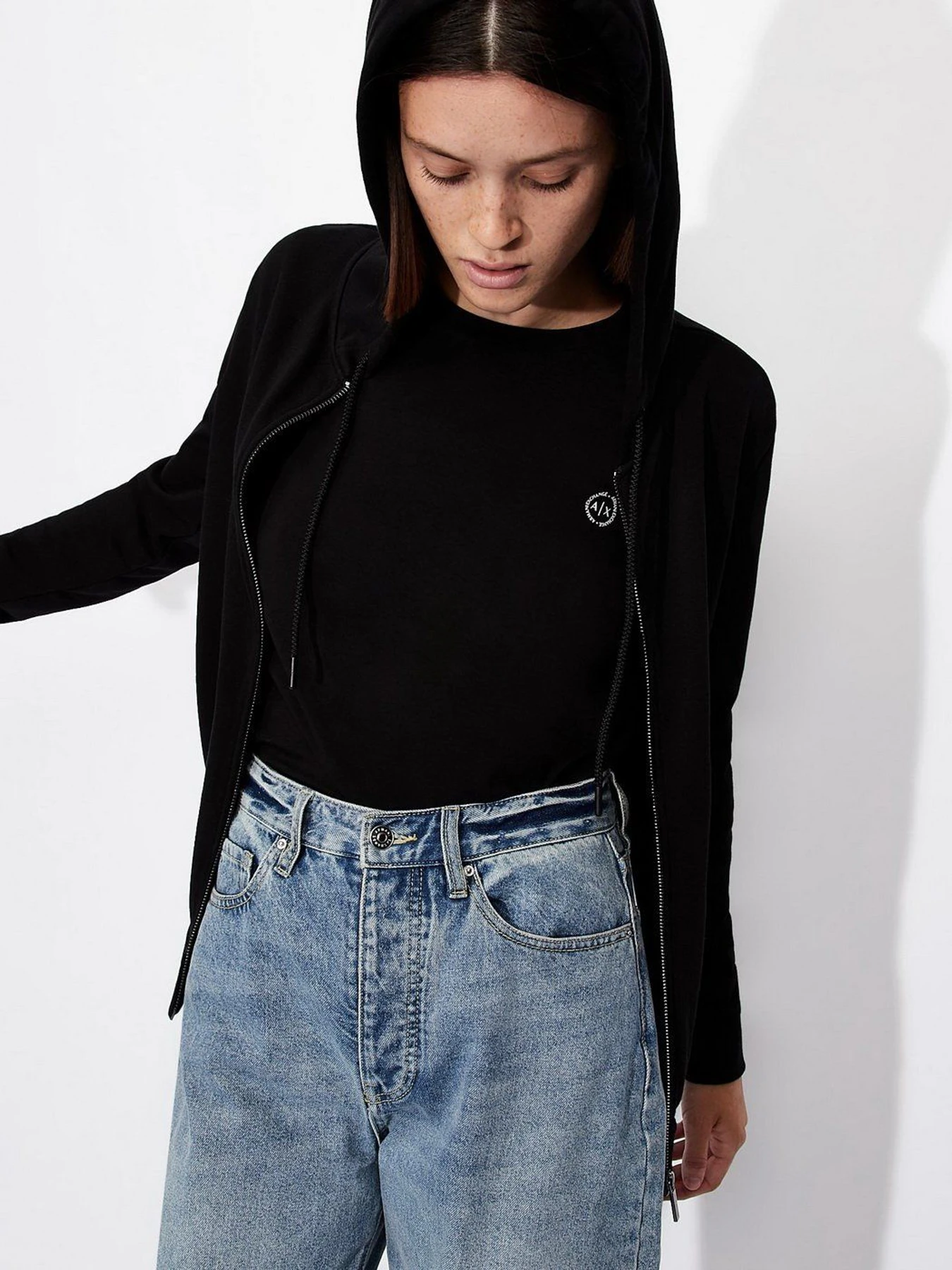 Футболки и поло Armani Exchange модель 8NYT74-Y8C7Z-1200 Фото