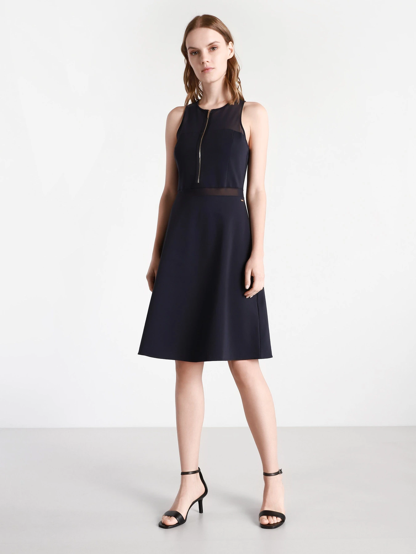 Платья Armani Exchange модель 3KYA81-YJ33Z-1593 Фото