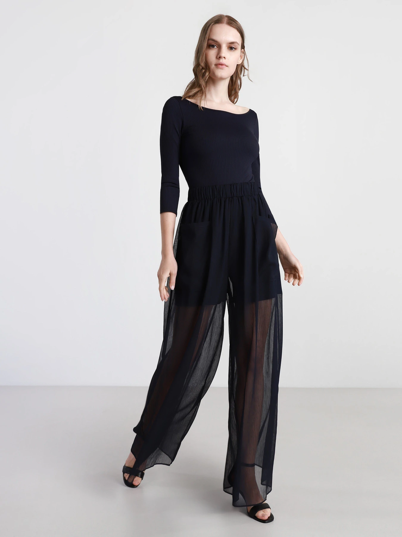 Шорты Armani Exchange модель 3KYP40-YNSLZ-1593 Шорты Armani Exchange модель 3KYP40-YNSLZ-1593 Фото