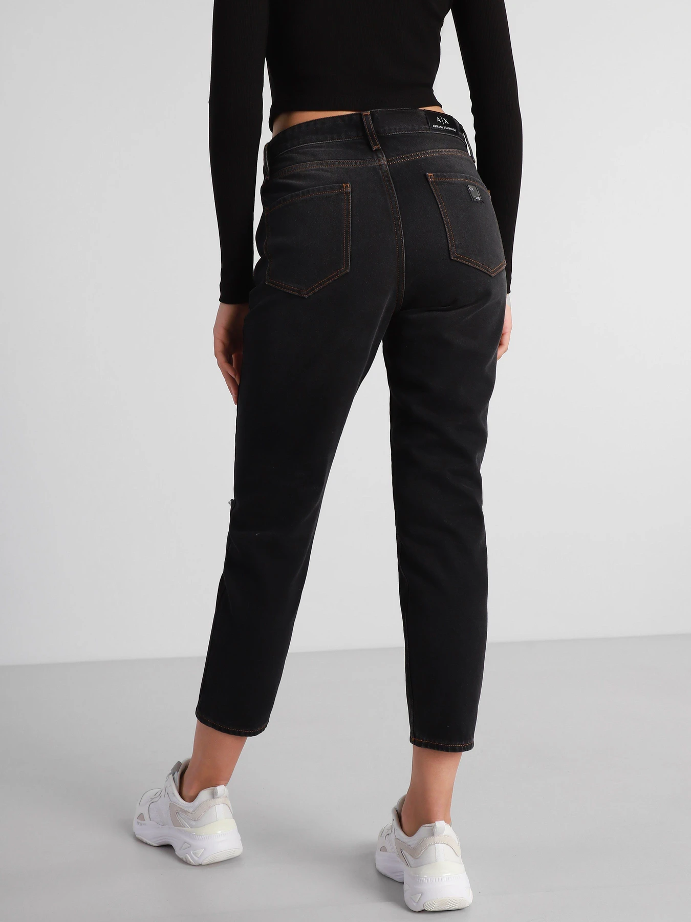 Джинсы Armani Exchange J16 Boyfriend модель 6HYJ16-Y2QEZ-0204 Джинсы Armani Exchange J16 Boyfriend модель 6HYJ16-Y2QEZ-0204 Фото