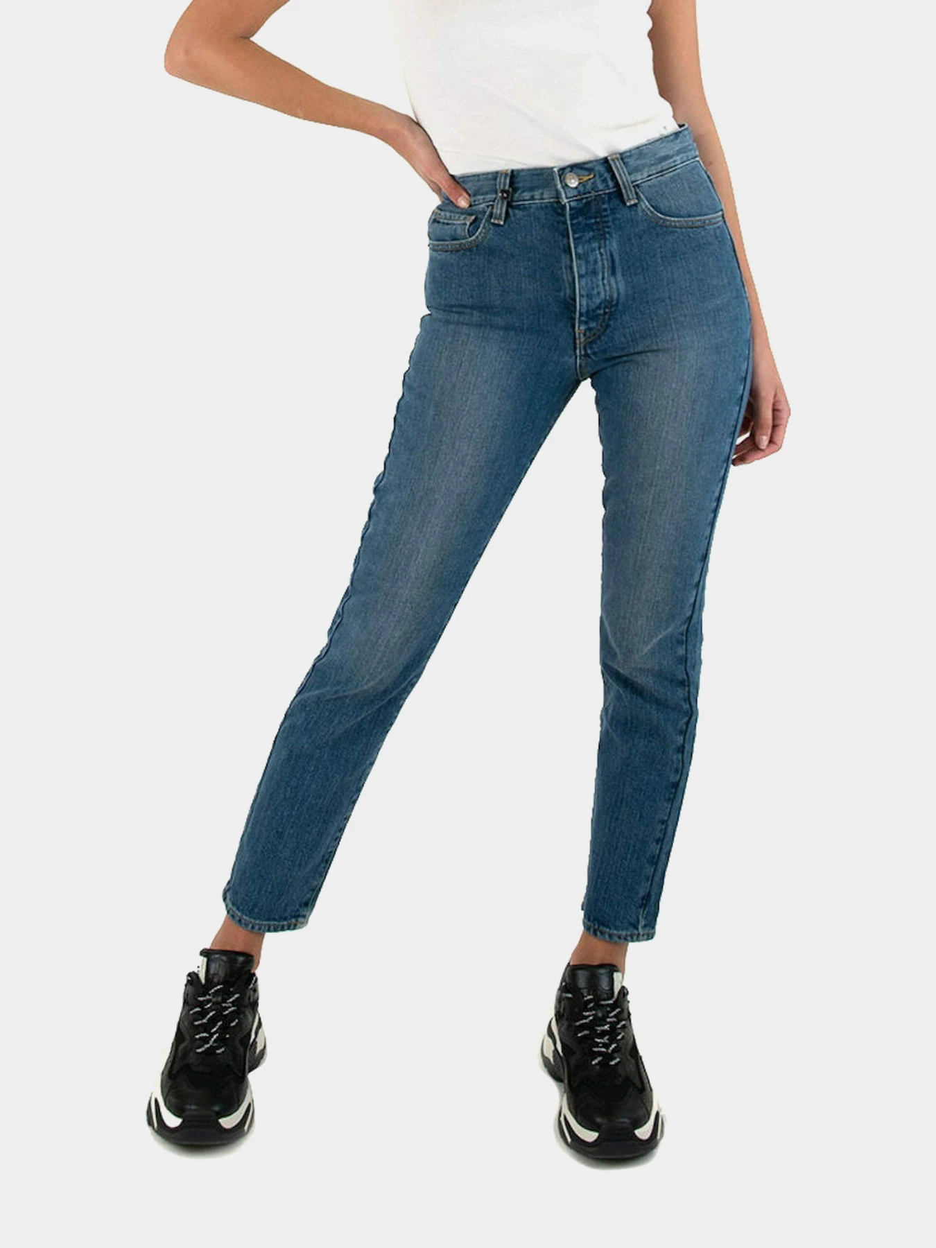 Джинсы Armani Exchange Carrot модель 6HYJ51-Y2QWZ-1500 Джинсы Armani Exchange Carrot модель 6HYJ51-Y2QWZ-1500 Фото