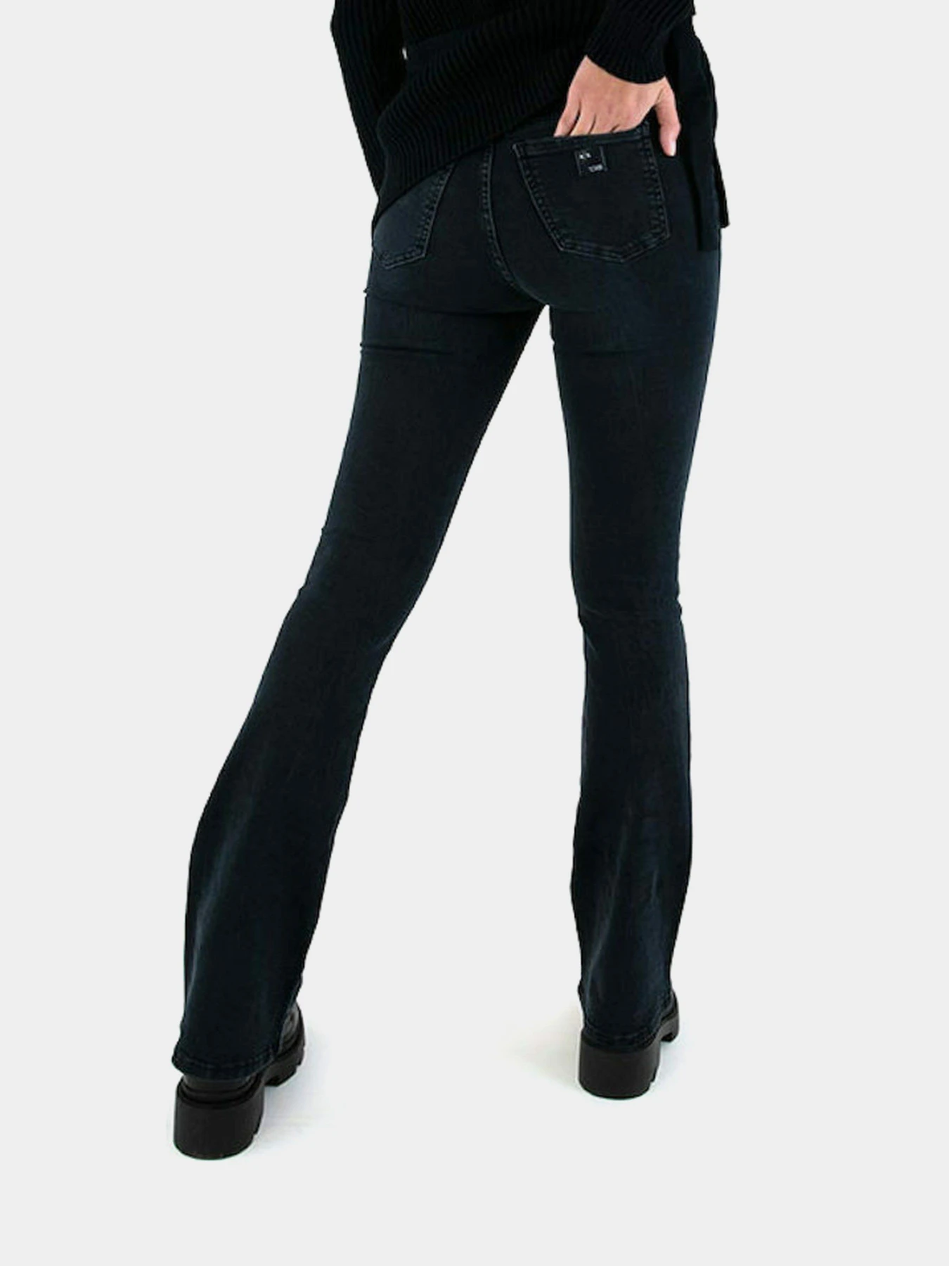 Джинсы Armani Exchange модель 6HYJ65-Y2QTZ-1500 Джинсы Armani Exchange модель 6HYJ65-Y2QTZ-1500 Фото