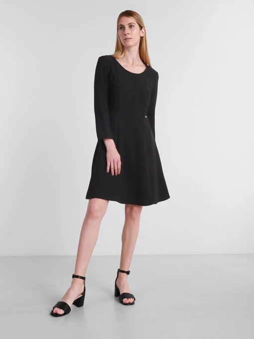 Сукні Armani Exchange модель 6HYA33-YNPPZ-1200 Фото