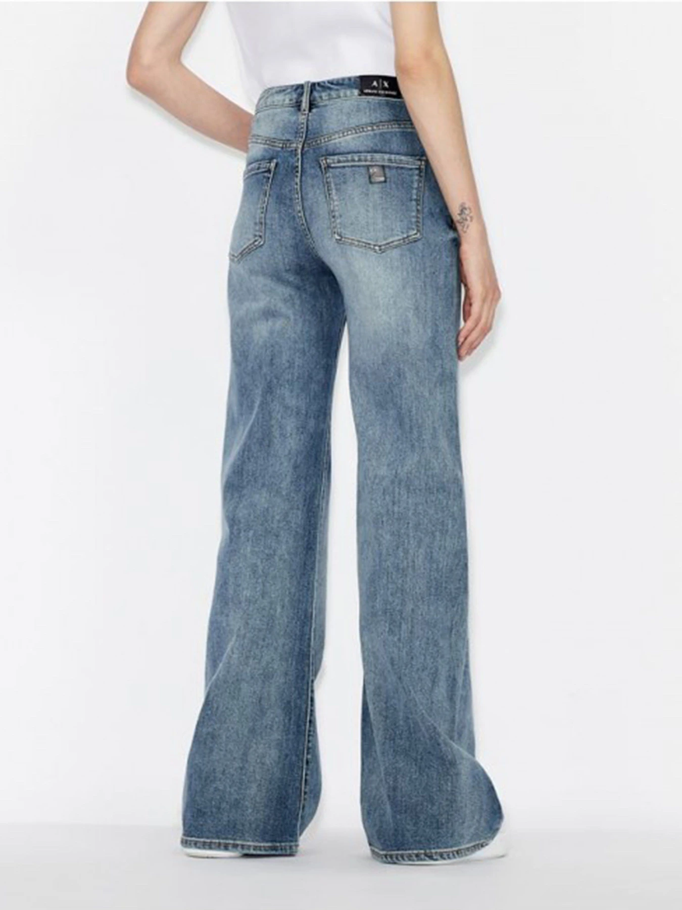 Джинсы Armani Exchange модель 3KYJ47-Y1REZ-1500 Джинсы Armani Exchange модель 3KYJ47-Y1REZ-1500 Фото