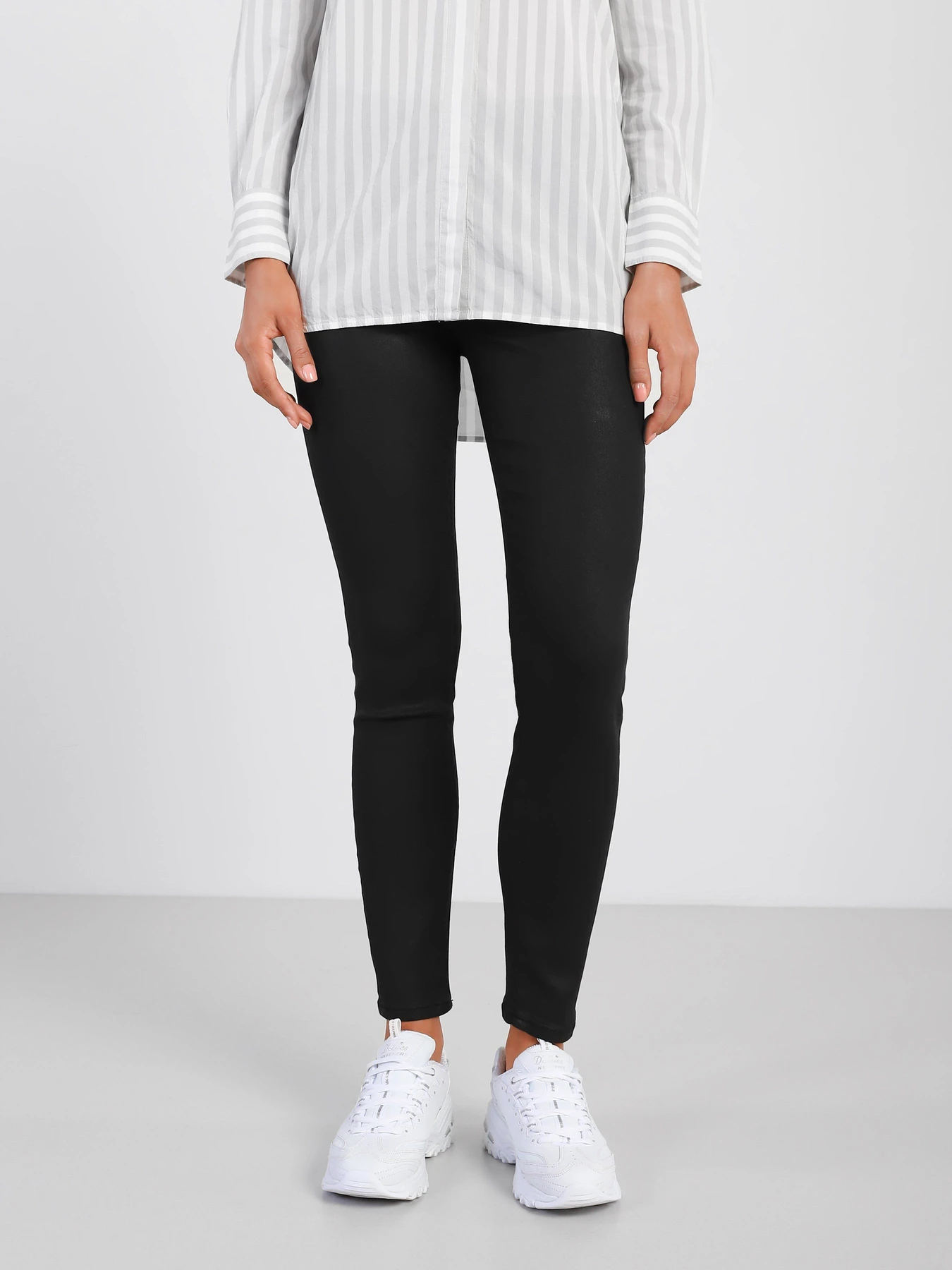 Джинсы Armani Exchange Skinny модель 6KYJ10-Y1ENZ-0204 Джинсы Armani Exchange Skinny модель 6KYJ10-Y1ENZ-0204 Фото
