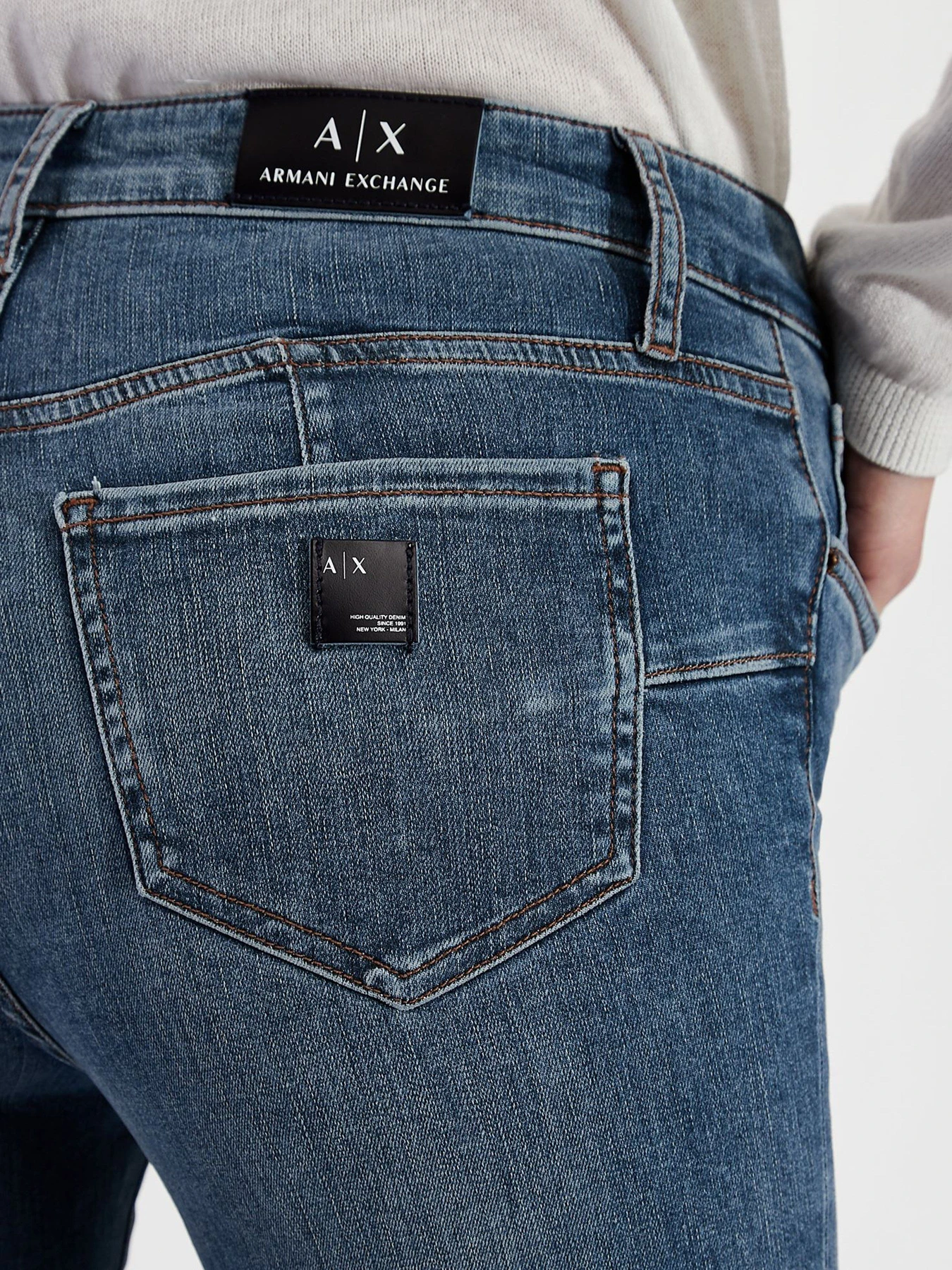 Джинсы Armani Exchange модель 3KYJ69-Y1CHZ-1500 Джинсы Armani Exchange модель 3KYJ69-Y1CHZ-1500 Фото