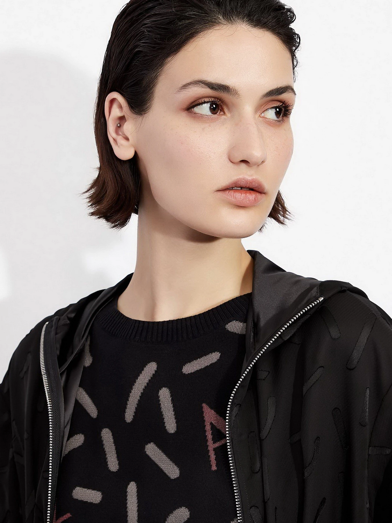 Свитры и кардиганы Armani Exchange модель 6KYM1C-YMT5Z-1200 Свитры и кардиганы Armani Exchange модель 6KYM1C-YMT5Z-1200 Фото