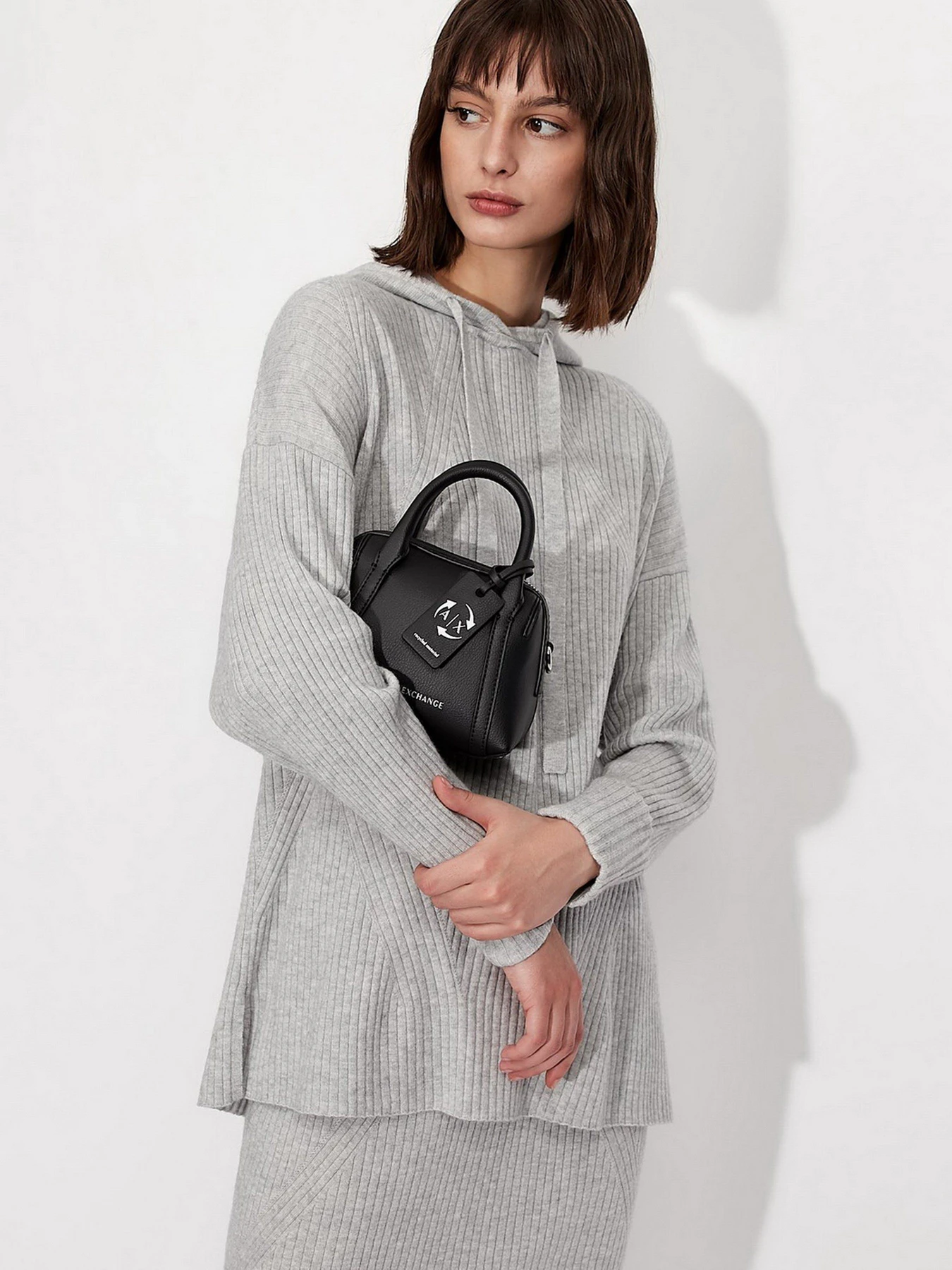 Худи и свитшоты Armani Exchange модель 6KYM2A-YMT8Z-3911 Худи и свитшоты Armani Exchange модель 6KYM2A-YMT8Z-3911 Фото