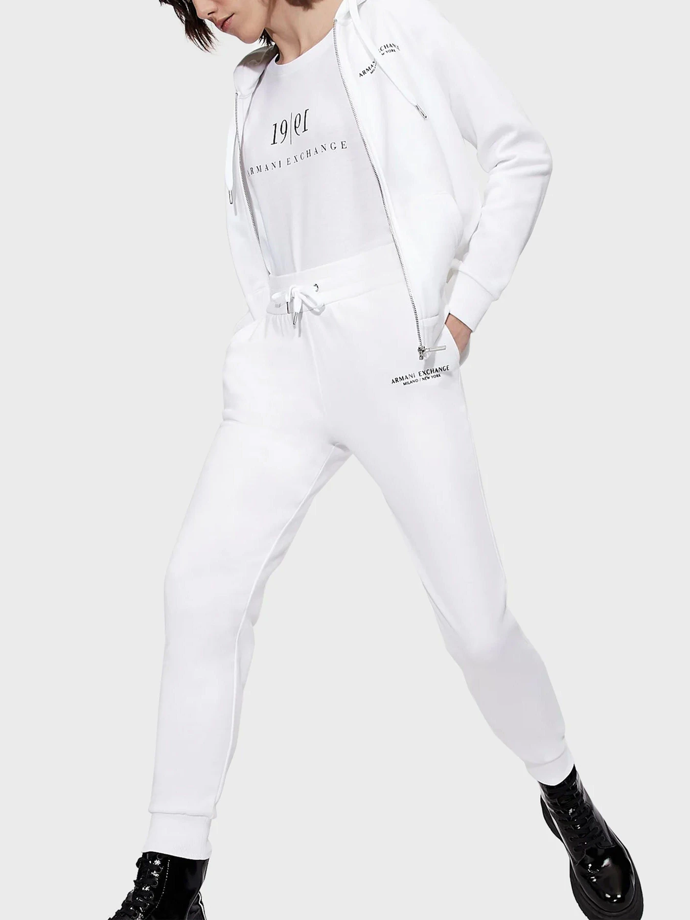 Брюки Armani Exchange модель 8NYPBA-YJE5Z-1100 Брюки Armani Exchange модель 8NYPBA-YJE5Z-1100 Фото