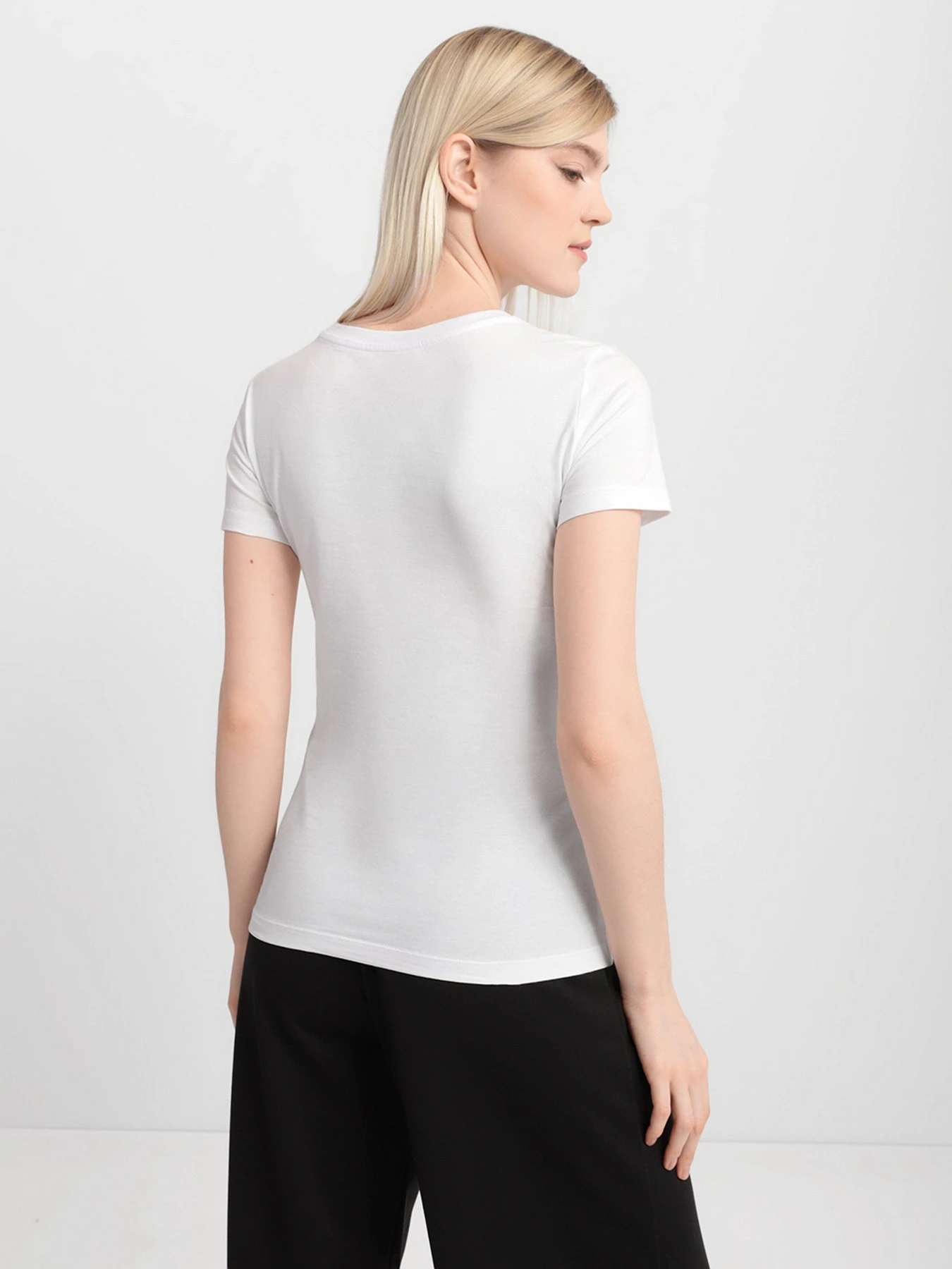 Футболки і поло Armani Exchange модель 3KYTKK-YJX9Z-1000 Фото