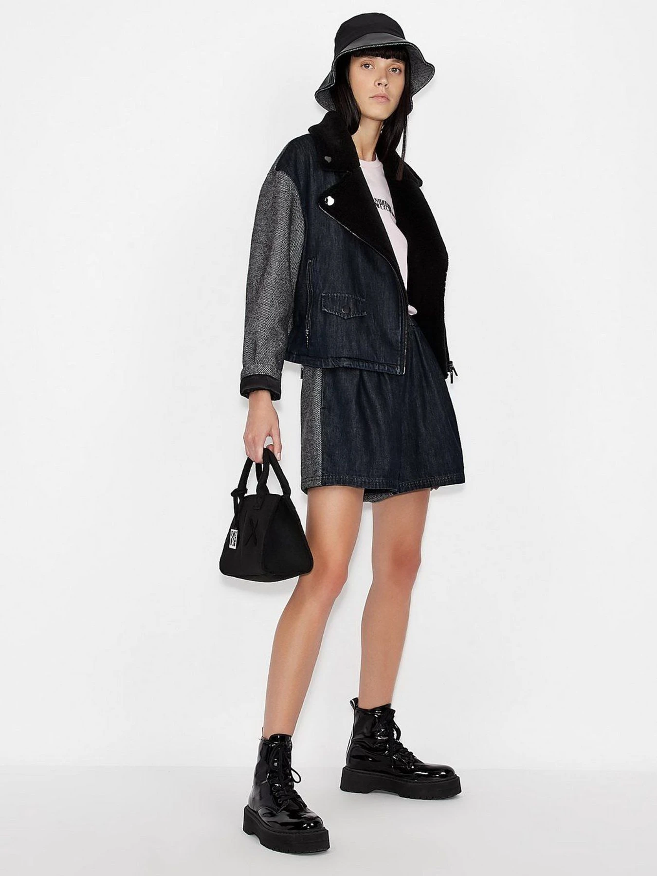 Футболки і поло Armani Exchange модель 6KYTGT-YJG3Z-1494 Футболки і поло Armani Exchange модель 6KYTGT-YJG3Z-1494 Фото