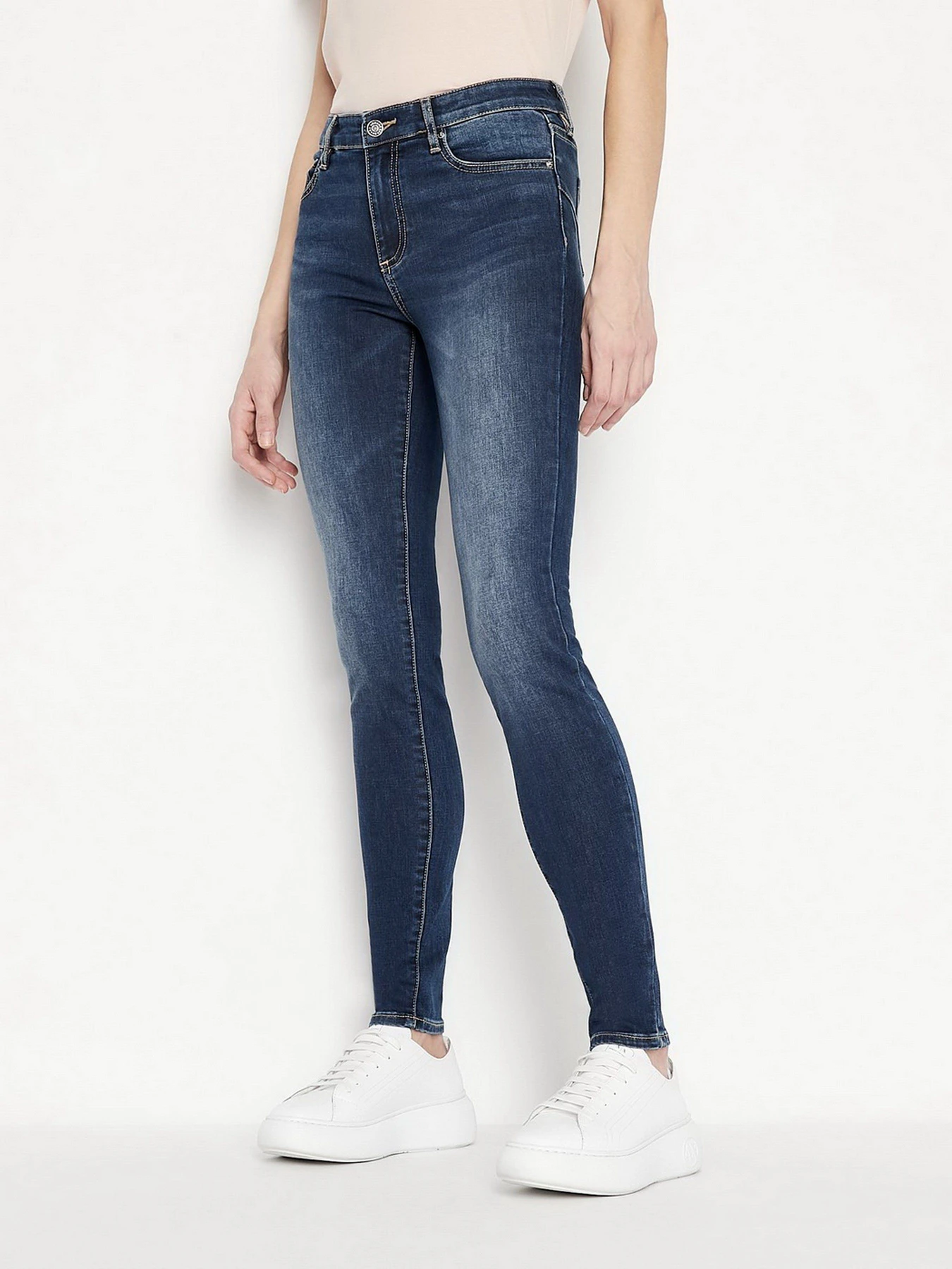 Джинсы Armani Exchange Super Skinny модель 3LYJ69-Y1SDZ-1500 Джинсы Armani Exchange Super Skinny модель 3LYJ69-Y1SDZ-1500 Фото
