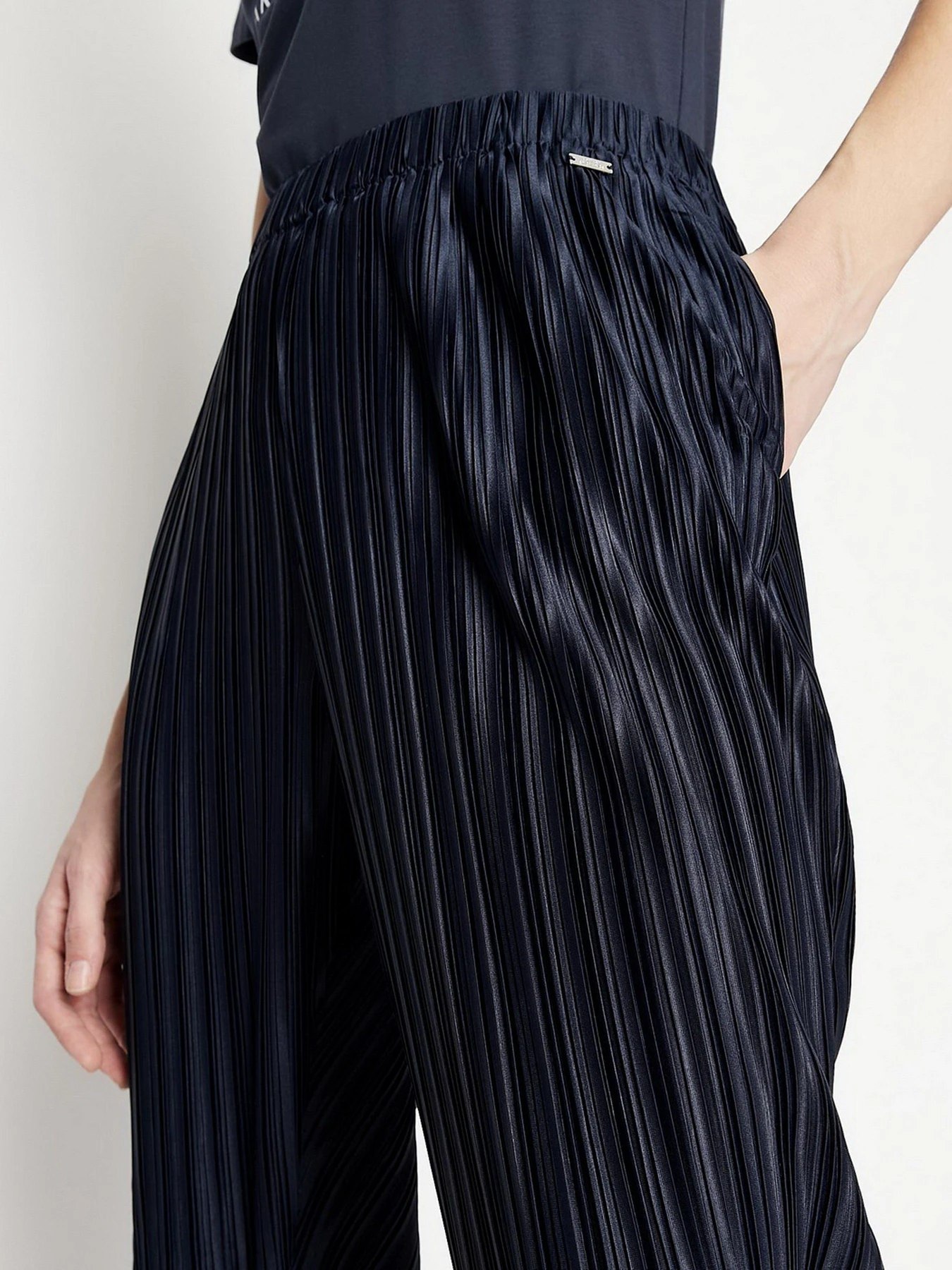 Брюки Armani Exchange модель 3LYP82-YJ3UZ-1593 Фото