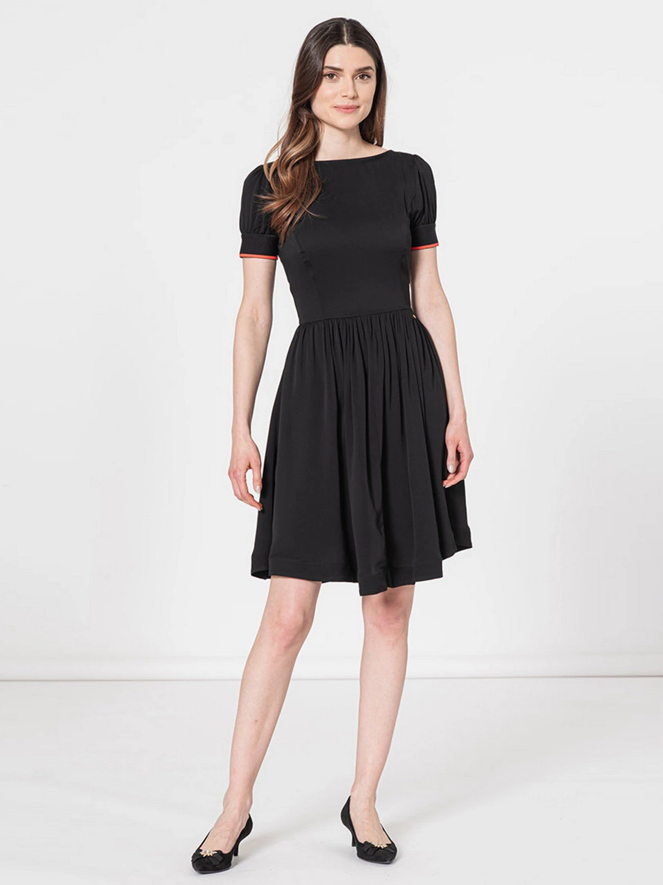 Сукні Armani Exchange модель 3LYA40-YNWLZ-1200 Сукні Armani Exchange модель 3LYA40-YNWLZ-1200 Фото