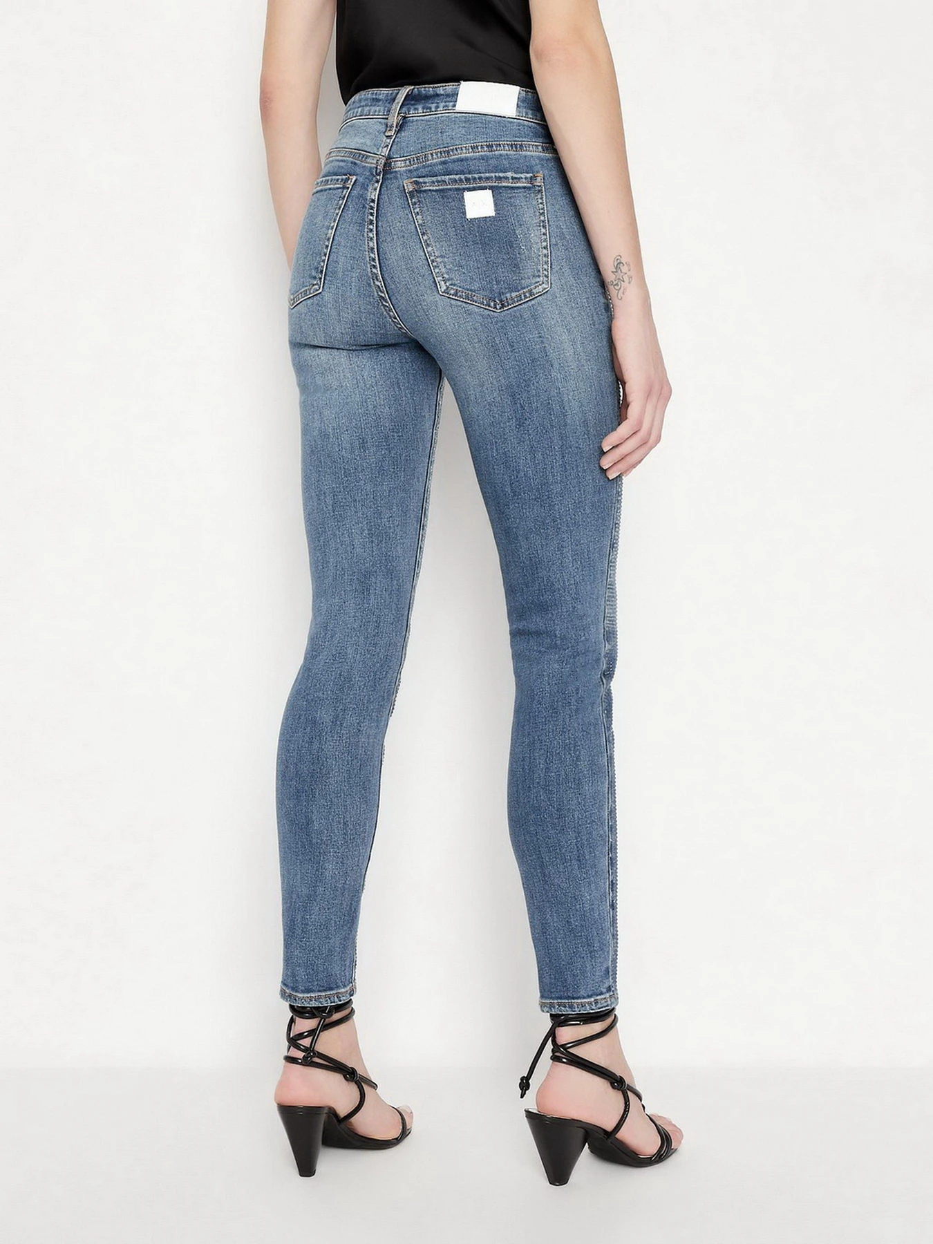 Джинсы Armani Exchange J10 модель 3LYJ10-Y1VGZ-1500 Джинсы Armani Exchange J10 модель 3LYJ10-Y1VGZ-1500 Фото