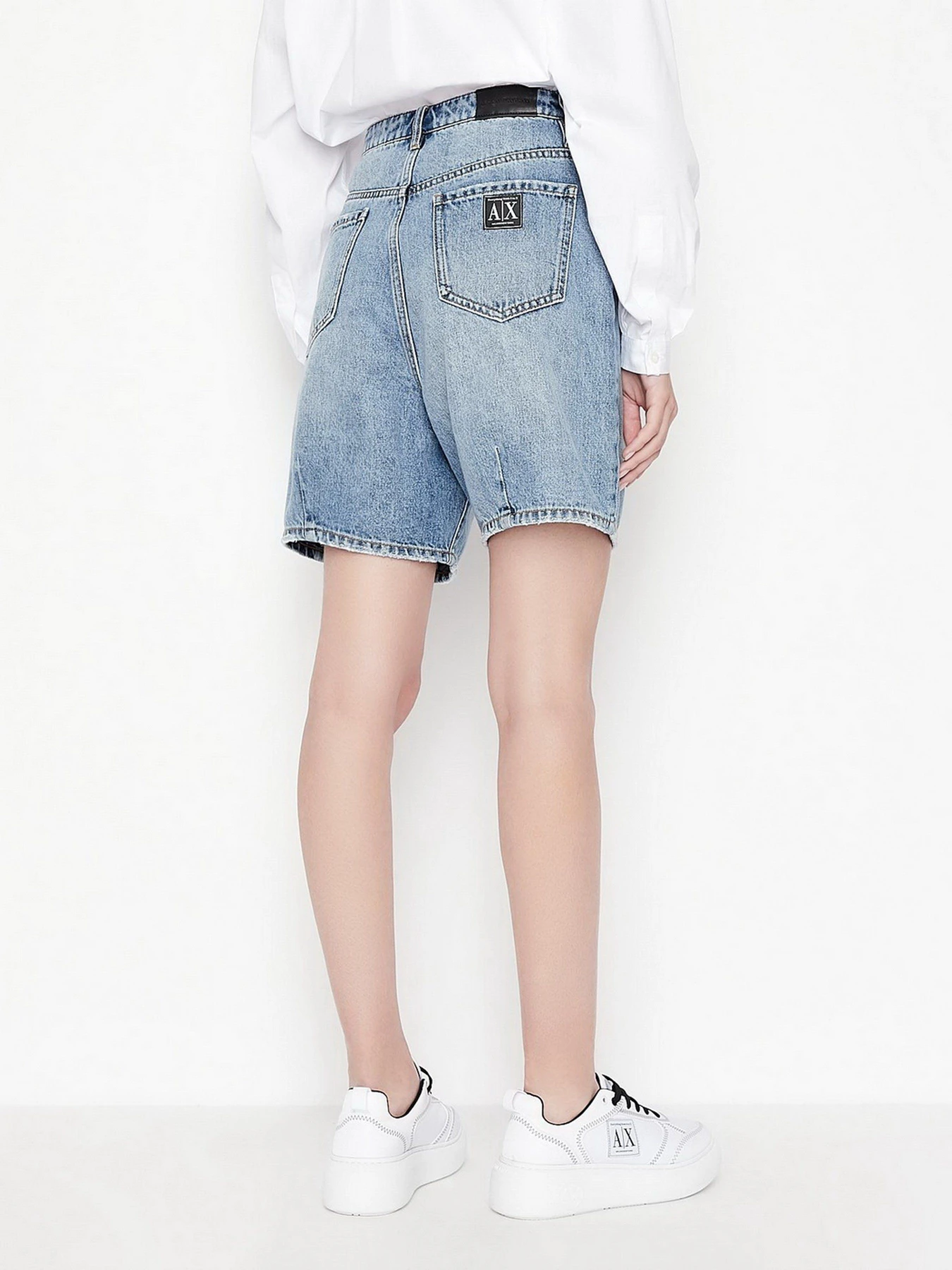 Шорты Armani Exchange модель 3LYJ95-Y1VFZ-1500 Шорты Armani Exchange модель 3LYJ95-Y1VFZ-1500 Фото