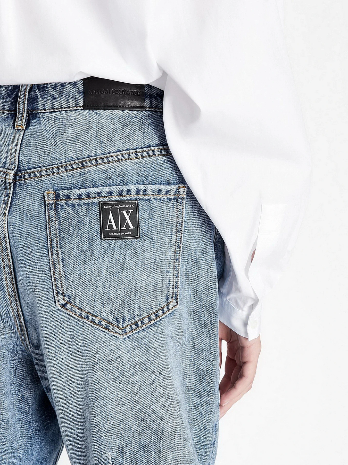 Шорты Armani Exchange модель 3LYJ95-Y1VFZ-1500 Шорты Armani Exchange модель 3LYJ95-Y1VFZ-1500 Фото