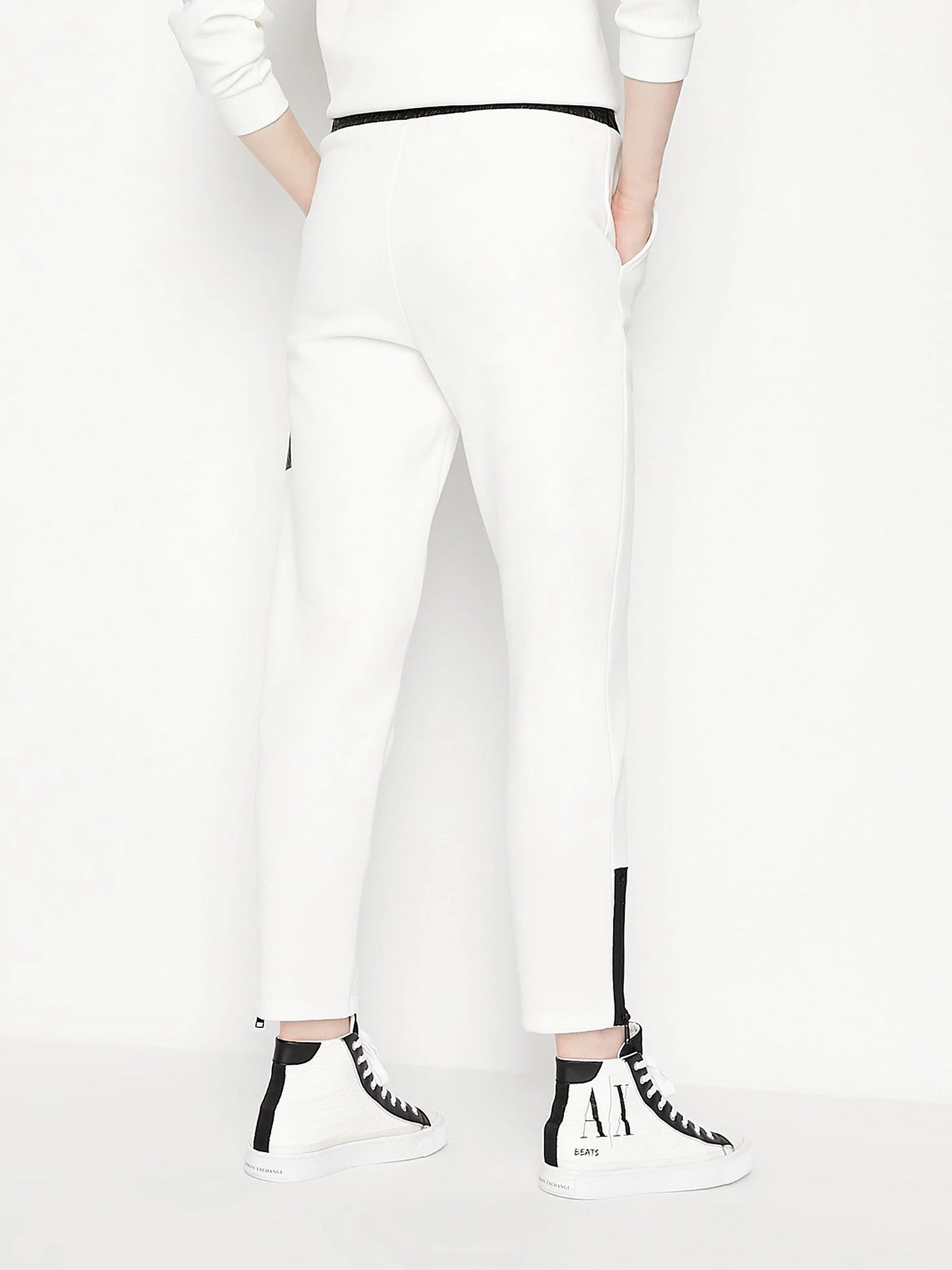 Брюки Armani Exchange модель 3LYP76-YJU1Z-1100 Брюки Armani Exchange модель 3LYP76-YJU1Z-1100 Фото