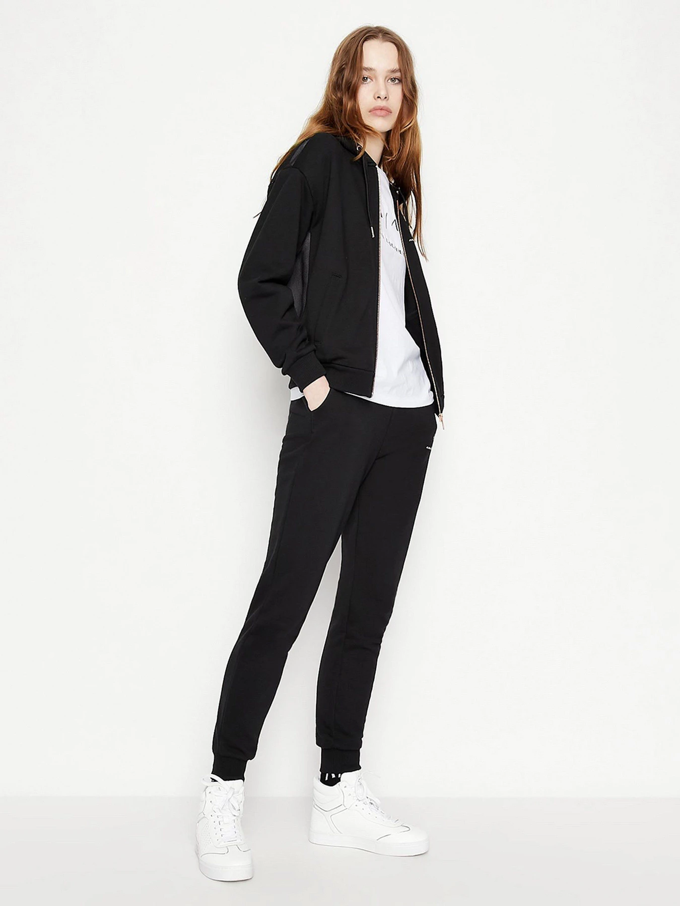 Брюки Armani Exchange модель 3LYP94-YJE5Z-1200 Брюки Armani Exchange модель 3LYP94-YJE5Z-1200 Фото
