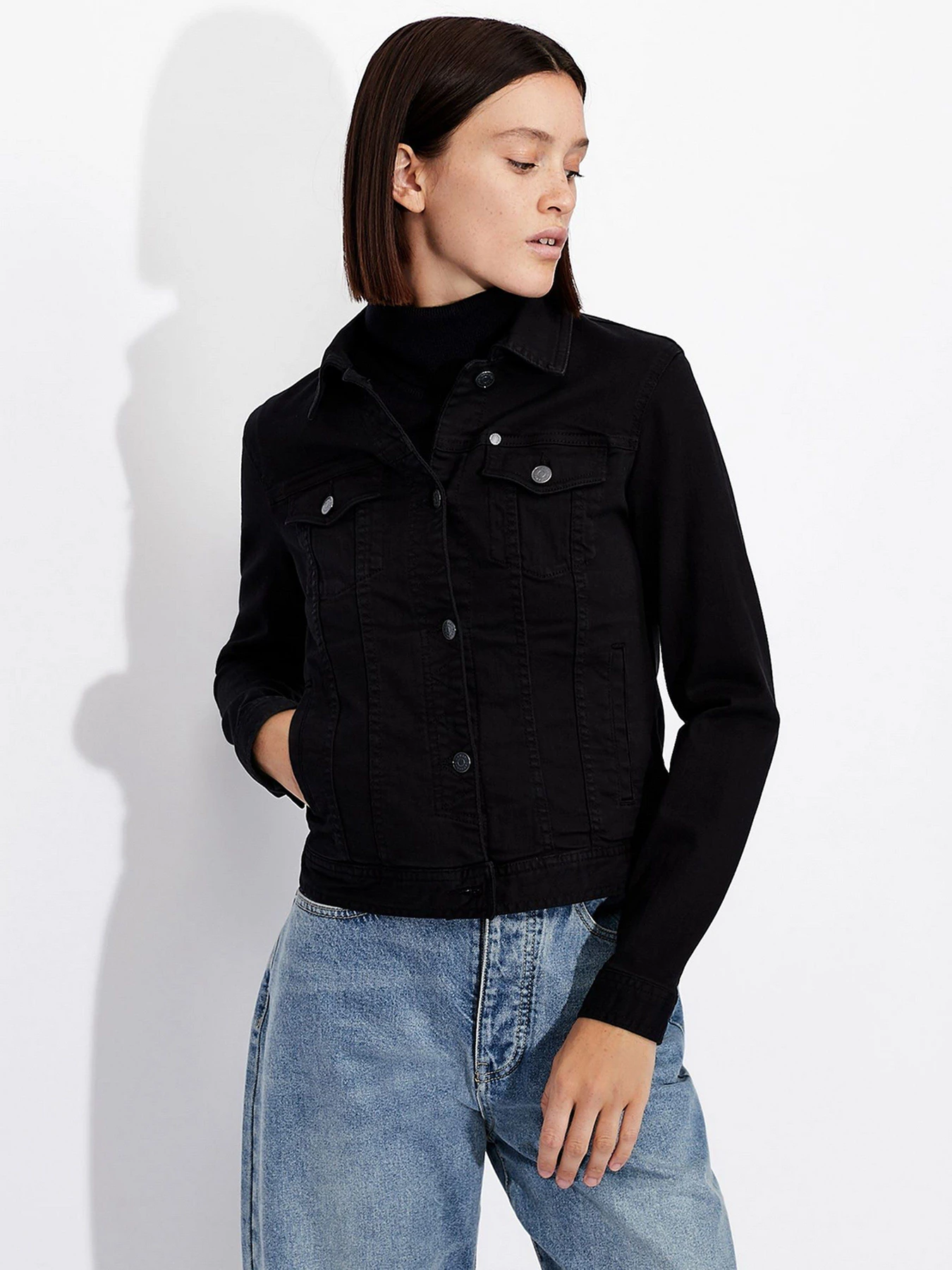 Куртки и дубленки Armani Exchange модель 8NYB04-Y1TAZ-1510 Куртки и дубленки Armani Exchange модель 8NYB04-Y1TAZ-1510 Фото