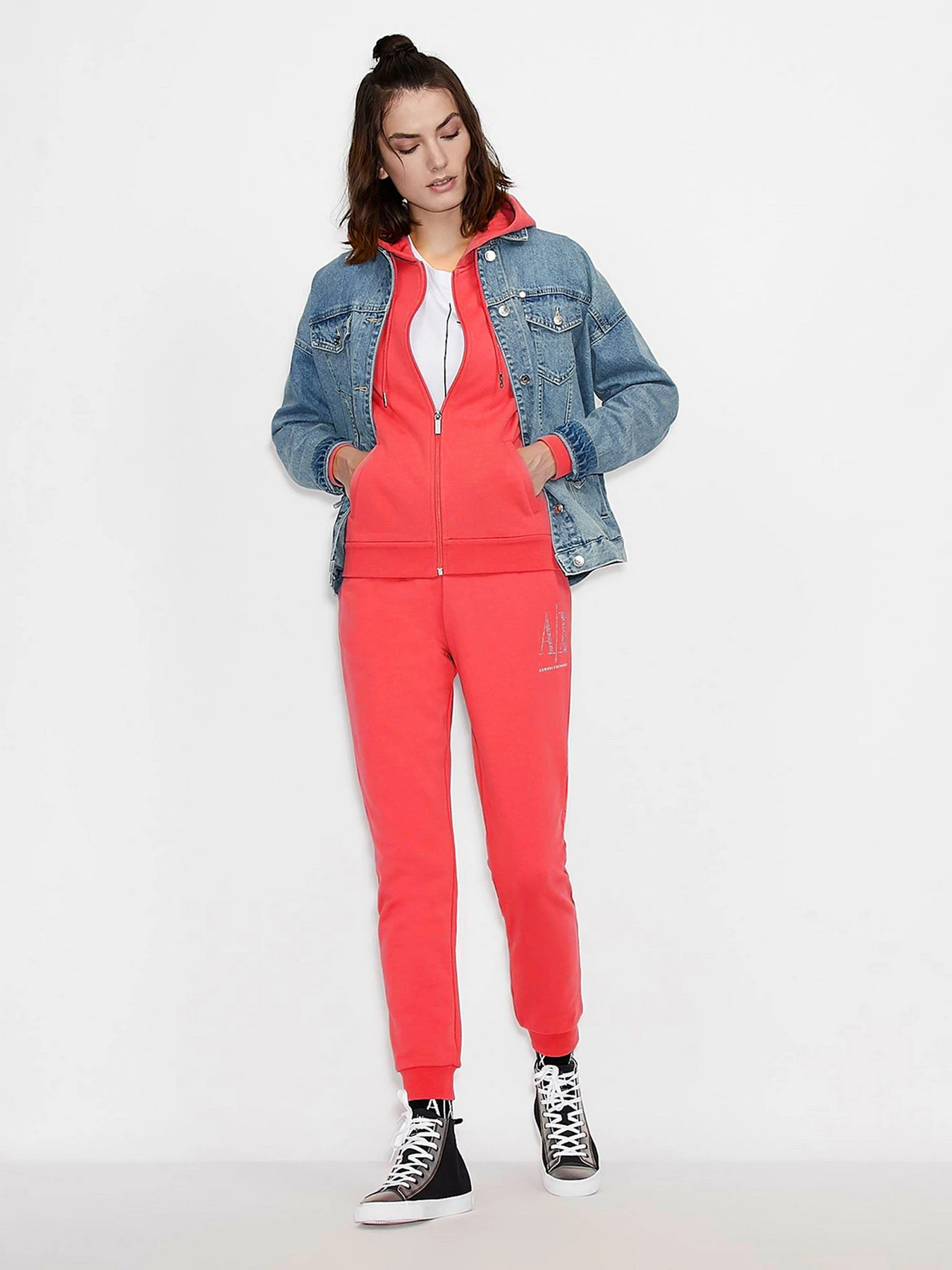 Худи и свитшоты Armani Exchange модель 8NYM21-YJ68Z-14AC Худи и свитшоты Armani Exchange модель 8NYM21-YJ68Z-14AC Фото