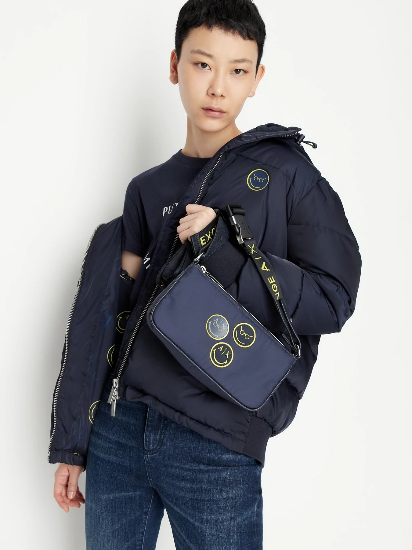 Куртки та дублянки Armani Exchange Exchange Smileyworld® модель 6LYB19-YNLYZ-1593 Куртки та дублянки Armani Exchange Exchange Smileyworld® модель 6LYB19-YNLYZ-1593 Фото