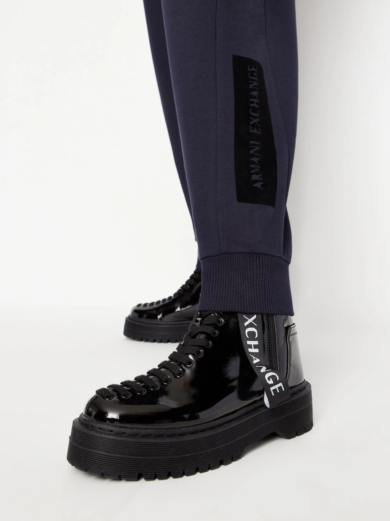 Брюки Armani Exchange модель 6LYP78-YJE5Z-1593 Брюки Armani Exchange модель 6LYP78-YJE5Z-1593 Фото