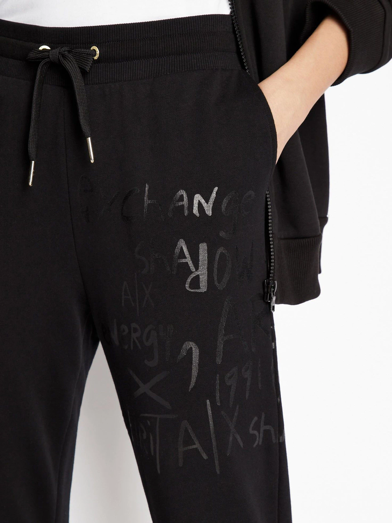 Брюки Armani Exchange модель 6LYP96-YJCCZ-1200 Брюки Armani Exchange модель 6LYP96-YJCCZ-1200 Фото