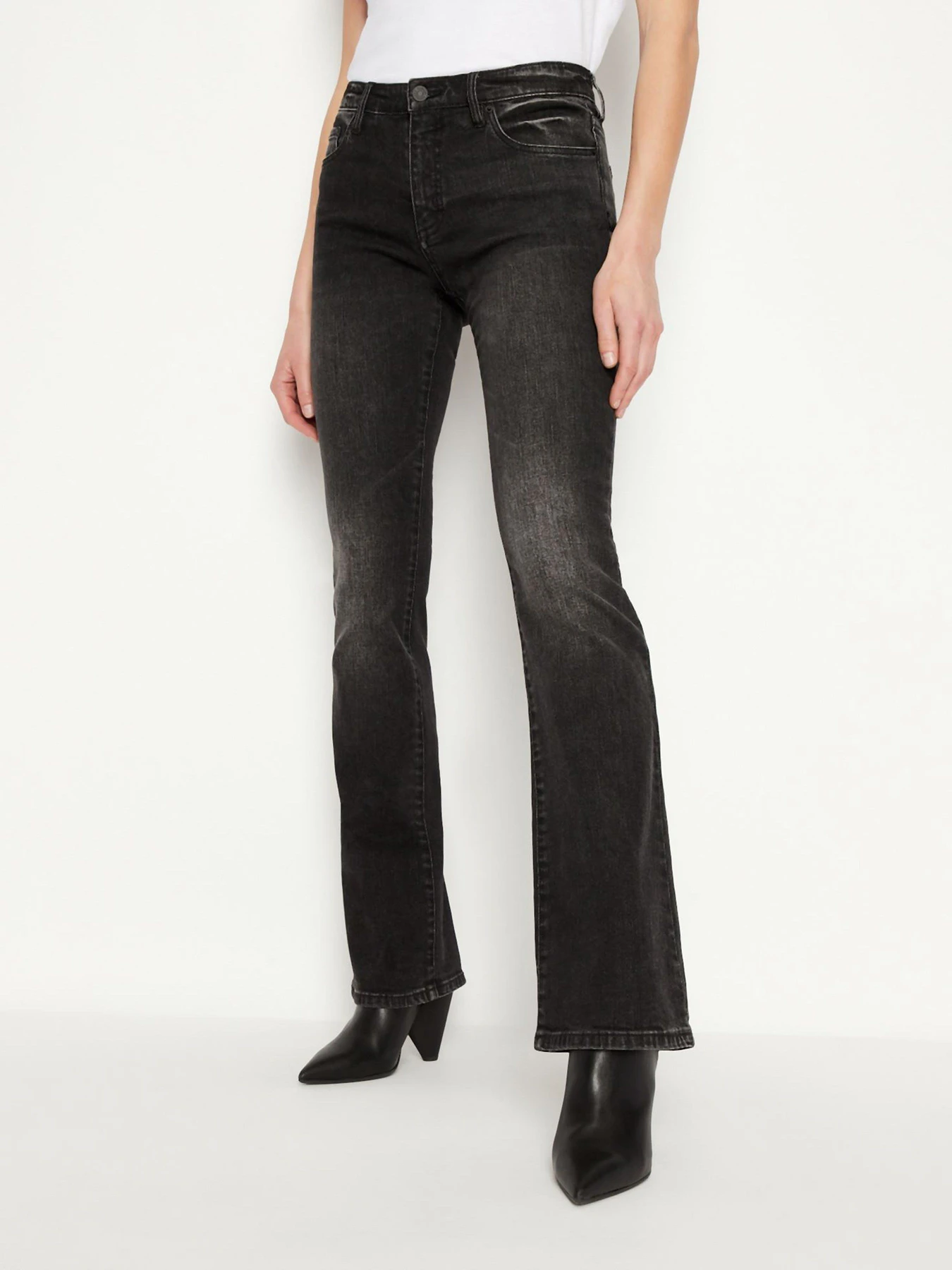 Джинсы Armani Exchange J65 модель 6LYJ65-Y1HDZ-0903 Джинсы Armani Exchange J65 модель 6LYJ65-Y1HDZ-0903 Фото
