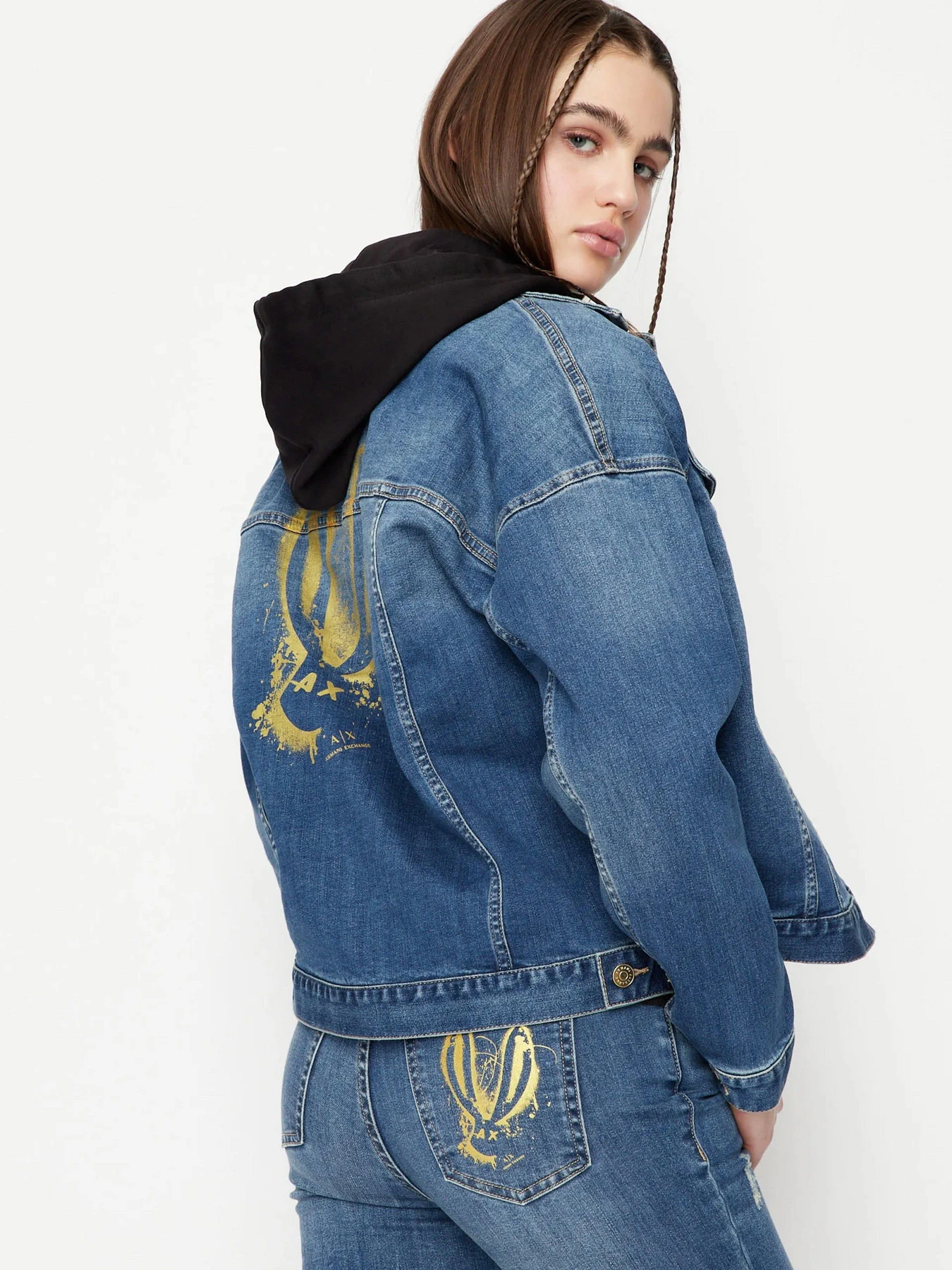 Куртки та дублянки Armani Exchange Lunar New Year модель 3RYBAB-Y1EEZ-1500 Куртки та дублянки Armani Exchange Lunar New Year модель 3RYBAB-Y1EEZ-1500 Фото