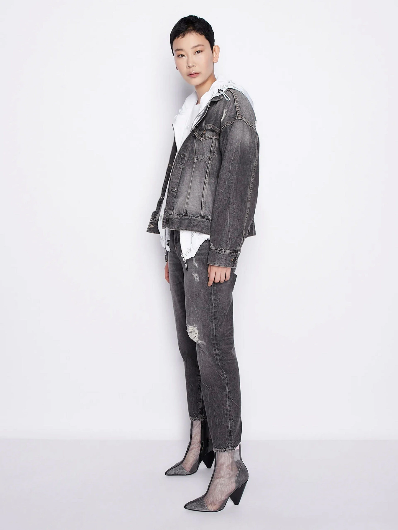 Джинси Armani Exchange J16 модель 3RYJ16-Y1NBZ-0903 Джинси Armani Exchange J16 модель 3RYJ16-Y1NBZ-0903 Фото