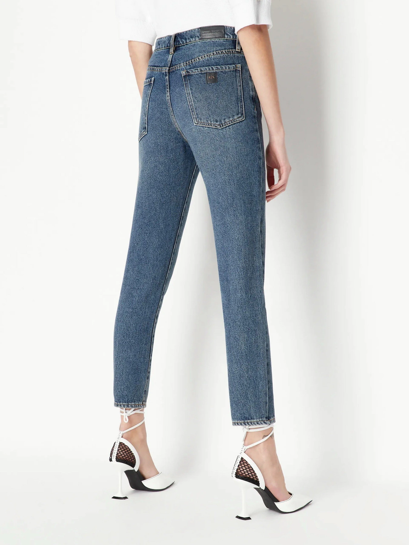 Джинси Armani Exchange J51 модель 3RYJ51-Y1LRZ-1500 Джинси Armani Exchange J51 модель 3RYJ51-Y1LRZ-1500 Фото