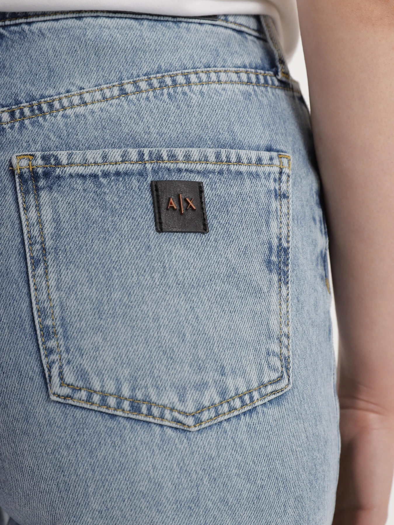 Джинсы Armani Exchange модель 3RYJ90-Y3NRZ-1500 Джинсы Armani Exchange модель 3RYJ90-Y3NRZ-1500 Фото